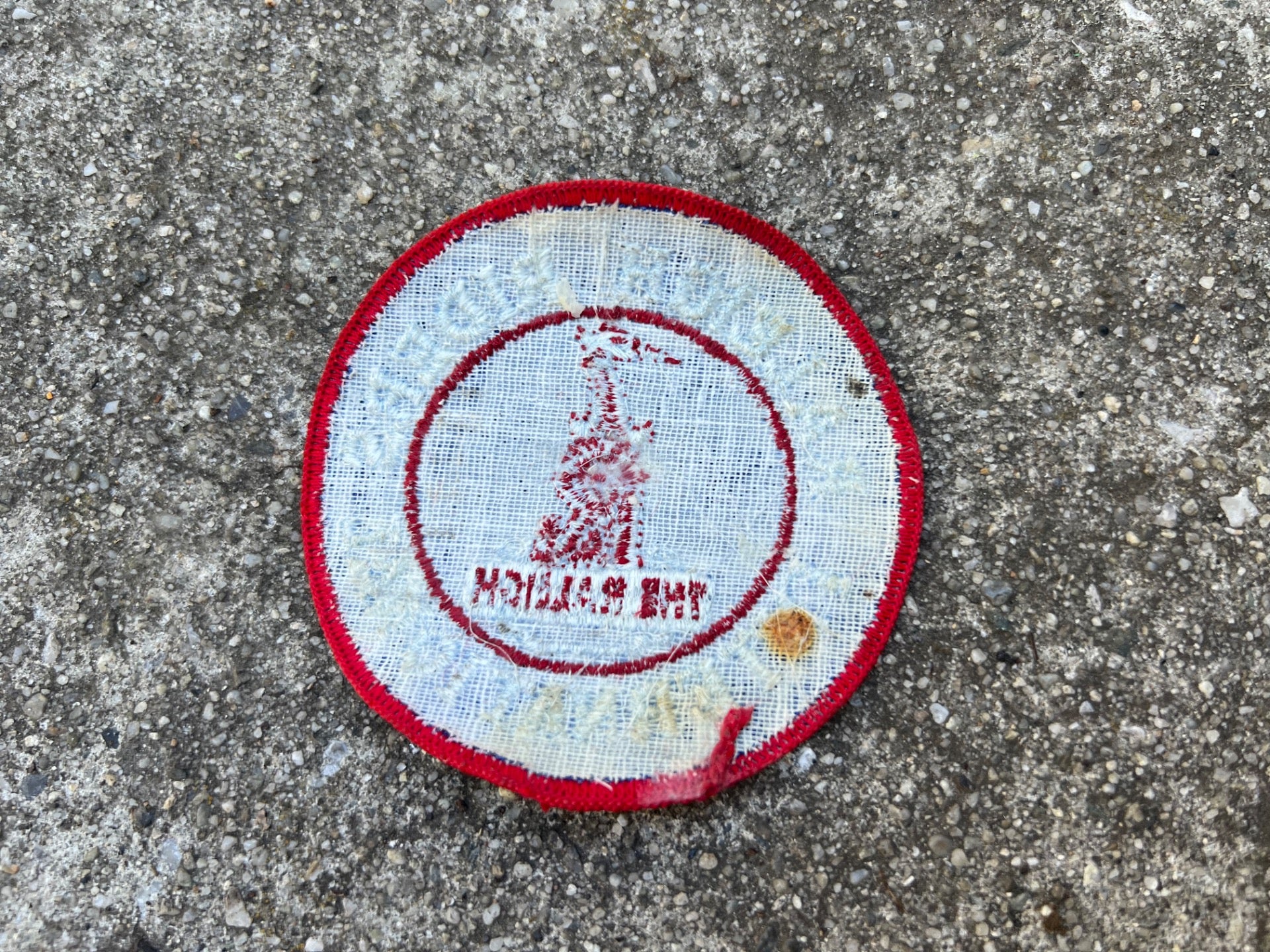 Raleigh Riders International Vintage Patch 3” Diameter Blue Red Retro Road Bike - Image 2