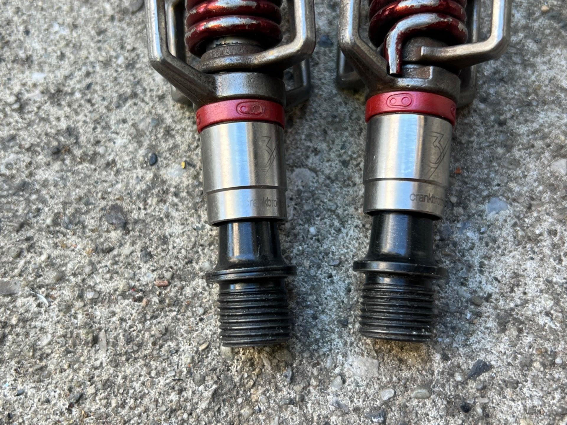 Crankbros Egg Beater 3 Pedals 9/16” Clipless CX Gravel Road XC MTB Red Silver - Image 2