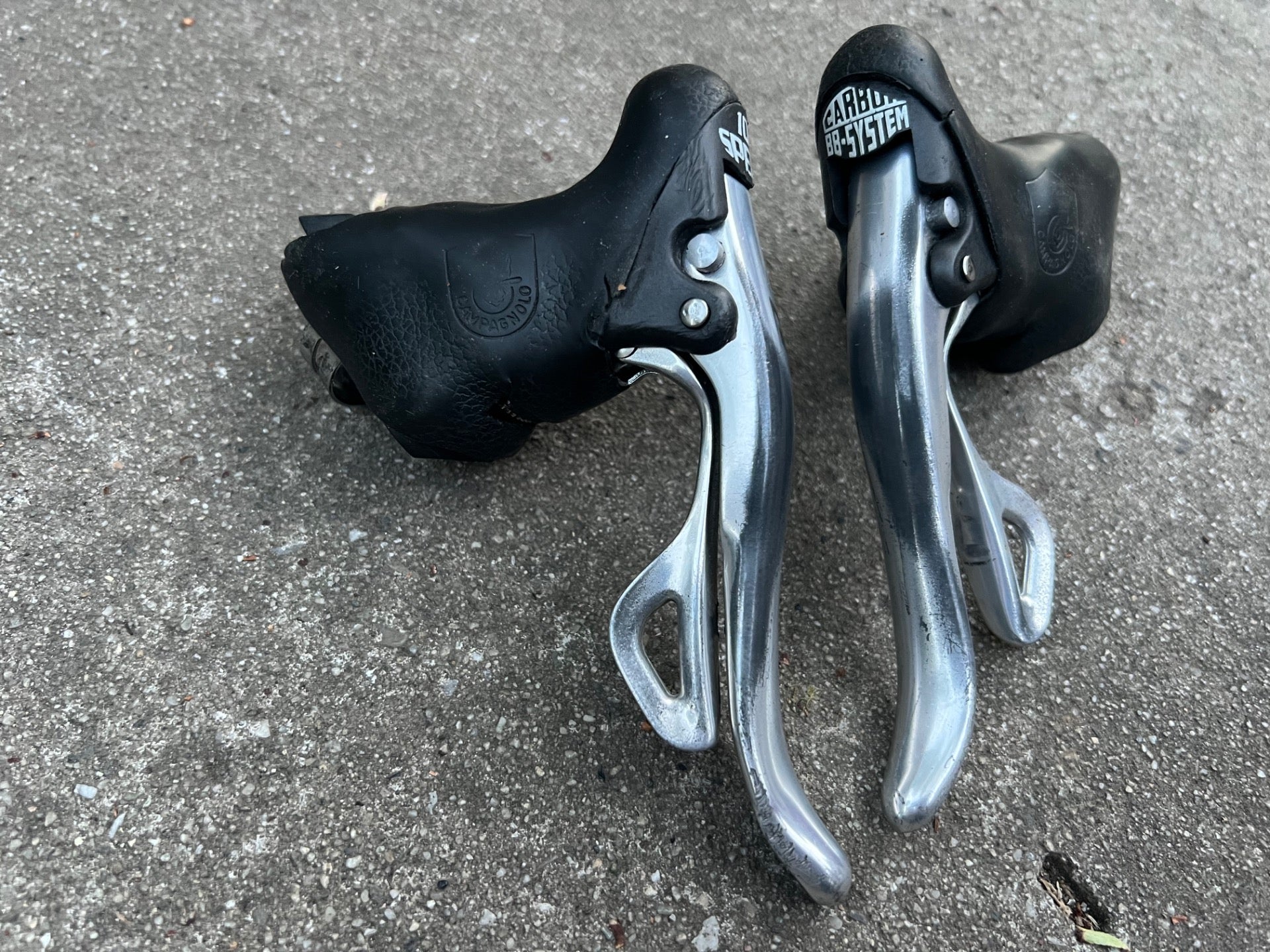 Campagnolo Chorus 2/3x10 Speed Brifters Shifters Set Pair Road Bike Carbon  - Image 2