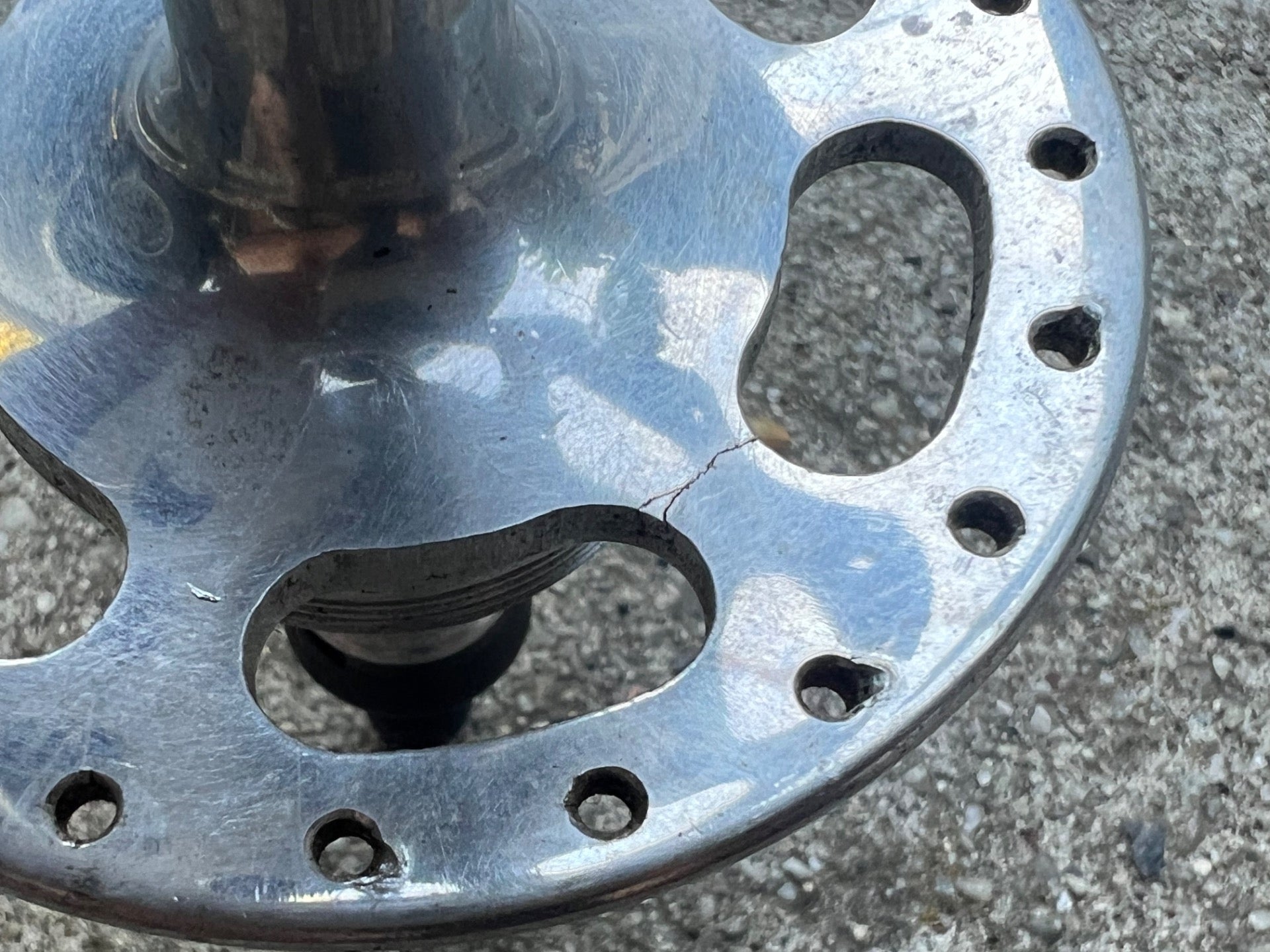 CRACKED Campagnolo Record Pista Rear Track Hub 130mm Silver Solid Axle Vintage  - Image 2