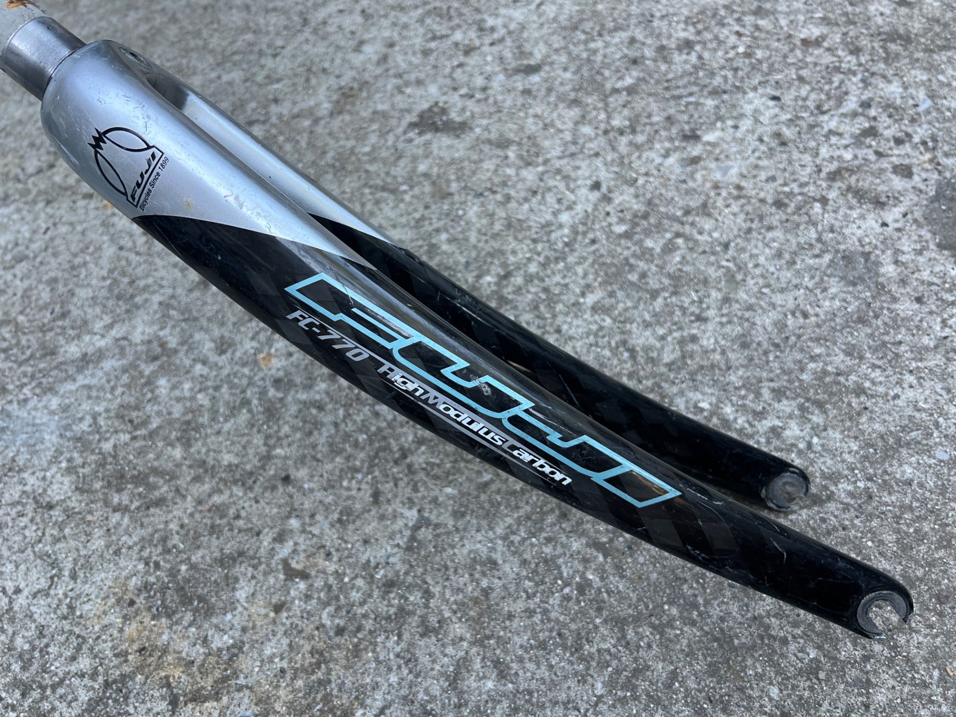 Fuji Carbon Fork 1 1/8” Threadless Steerer 9.25” Silver Black Road Bike Racing - Image 2