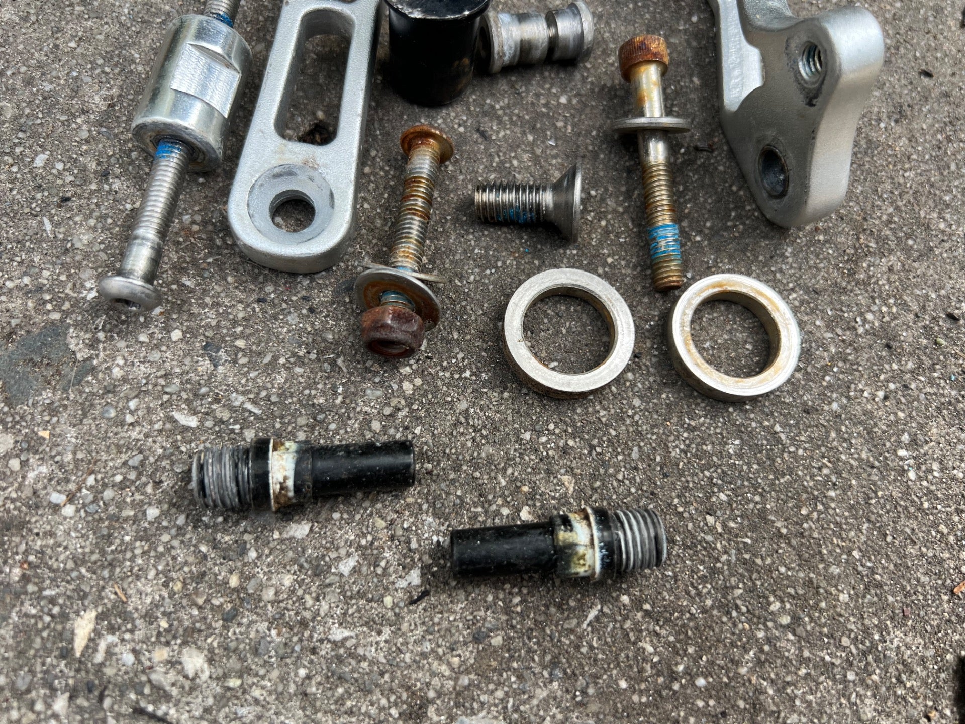 Jamis Dakar XC Rear Linkage Arm Link Bolts Bushings Spacer Full Suspension  - Image 2
