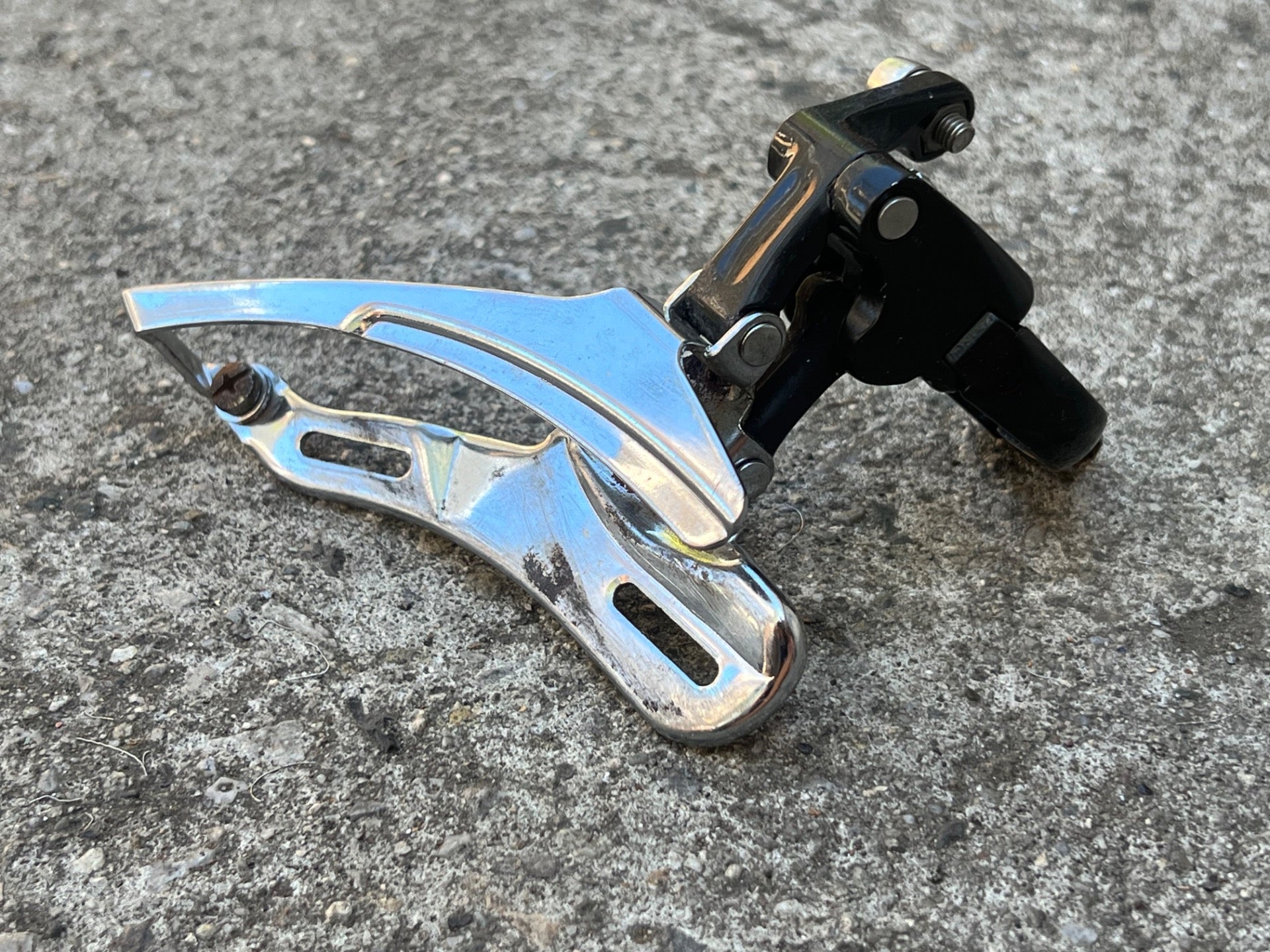 Shimano Deore LX FD-M560 28.6mm Bottom Pull Front Derailleur Vintage MTB Black - Image 2
