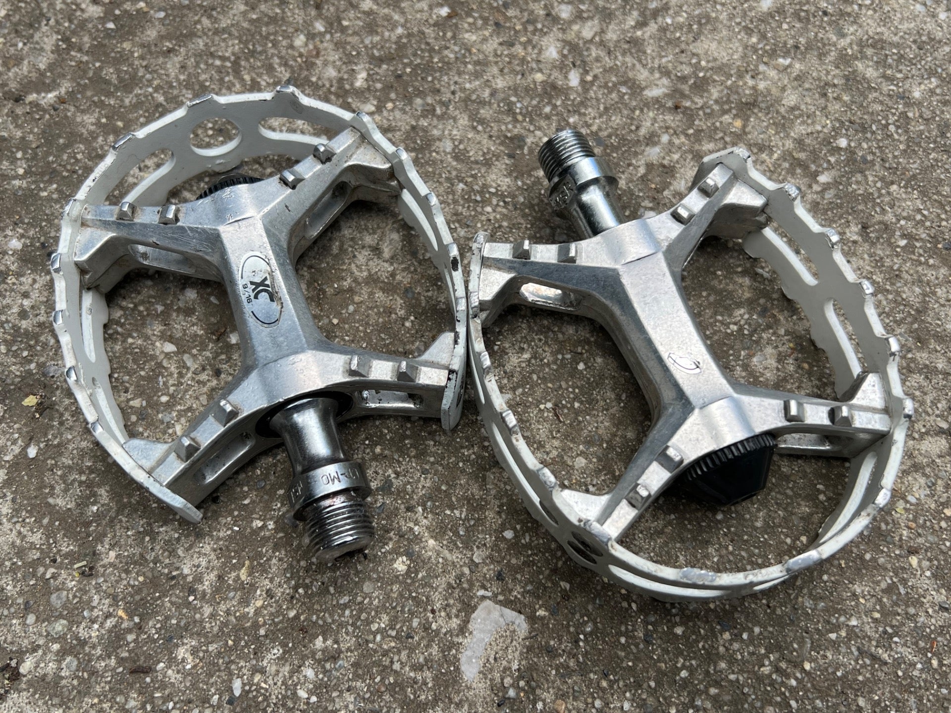 Suntour XC-II White 9/16” Pedals Vintage Retro Bike Mountain MTB ATB XC2  - Image 2