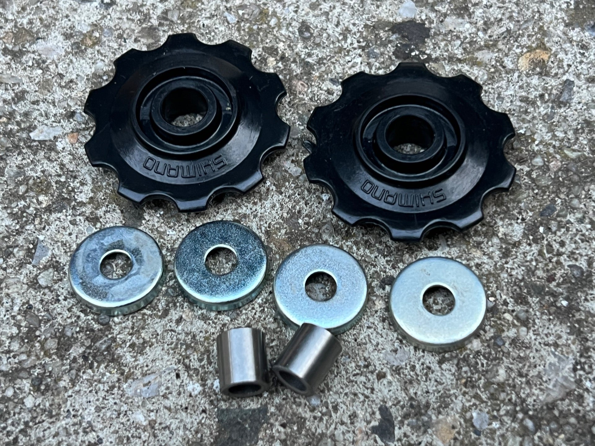 NOS NEW Shimano 10T Tooth Pulleys 5/6/7 Speed 1980’s Black Embossed Logo Retro  - Image 2