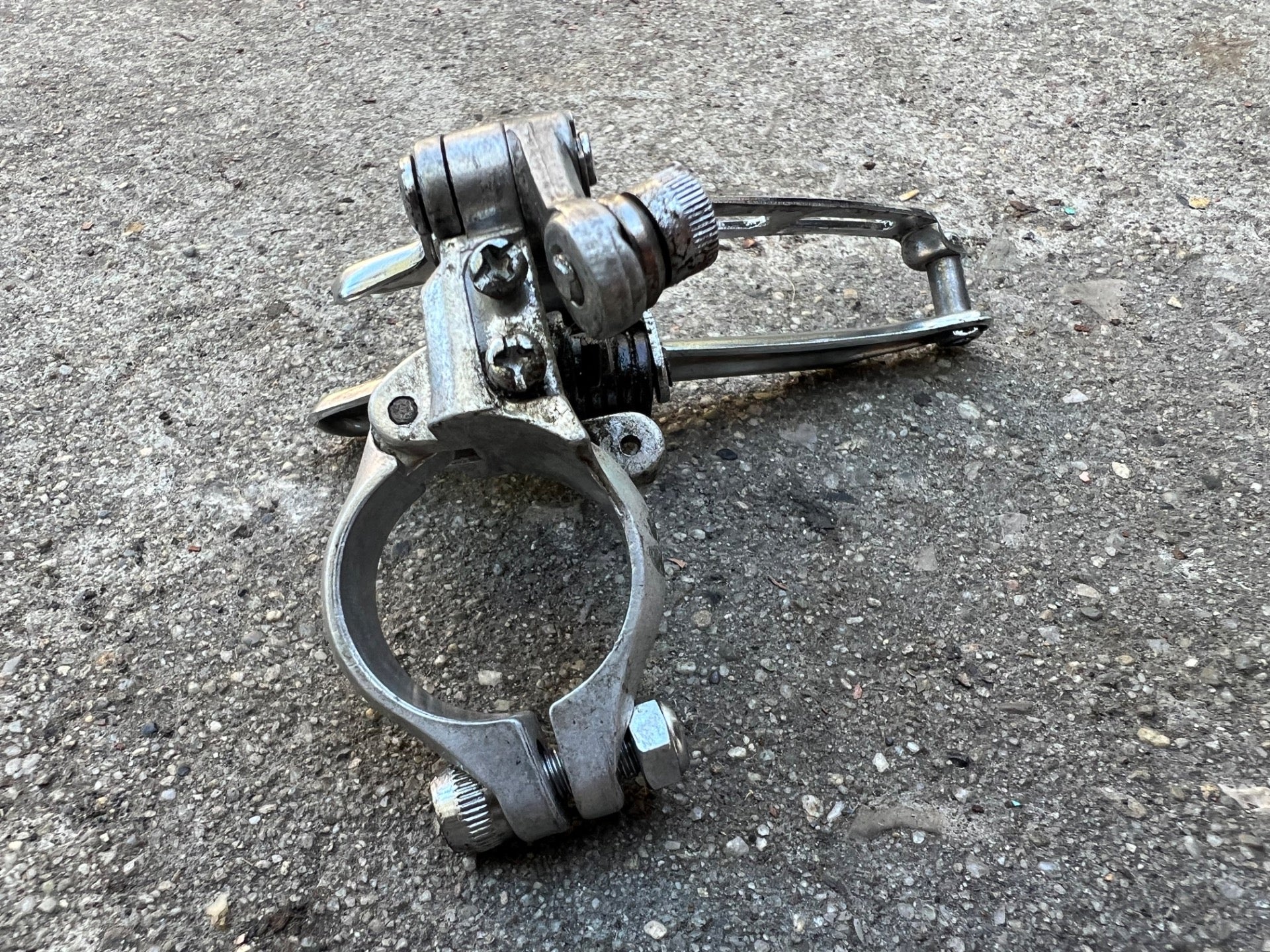 Shimano 600 Arabesque 28.6mm Bottom Pull Front Derailleur Vintage Double Road  - Image 2