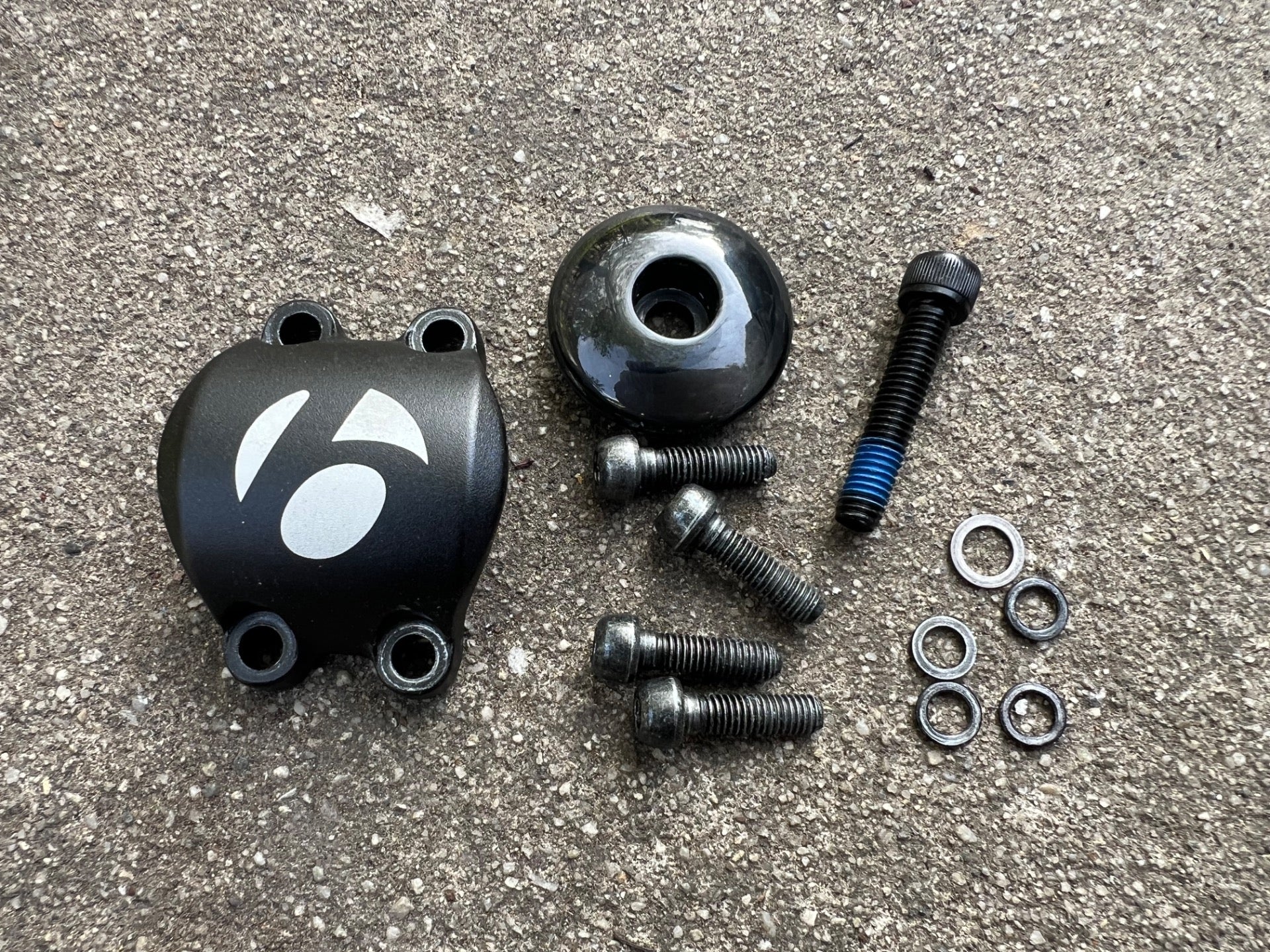 Bontrager Carbon Top Cap & 31.8mm Faceplate Threadless 1 1/8 Stem Black Road    - Image 2