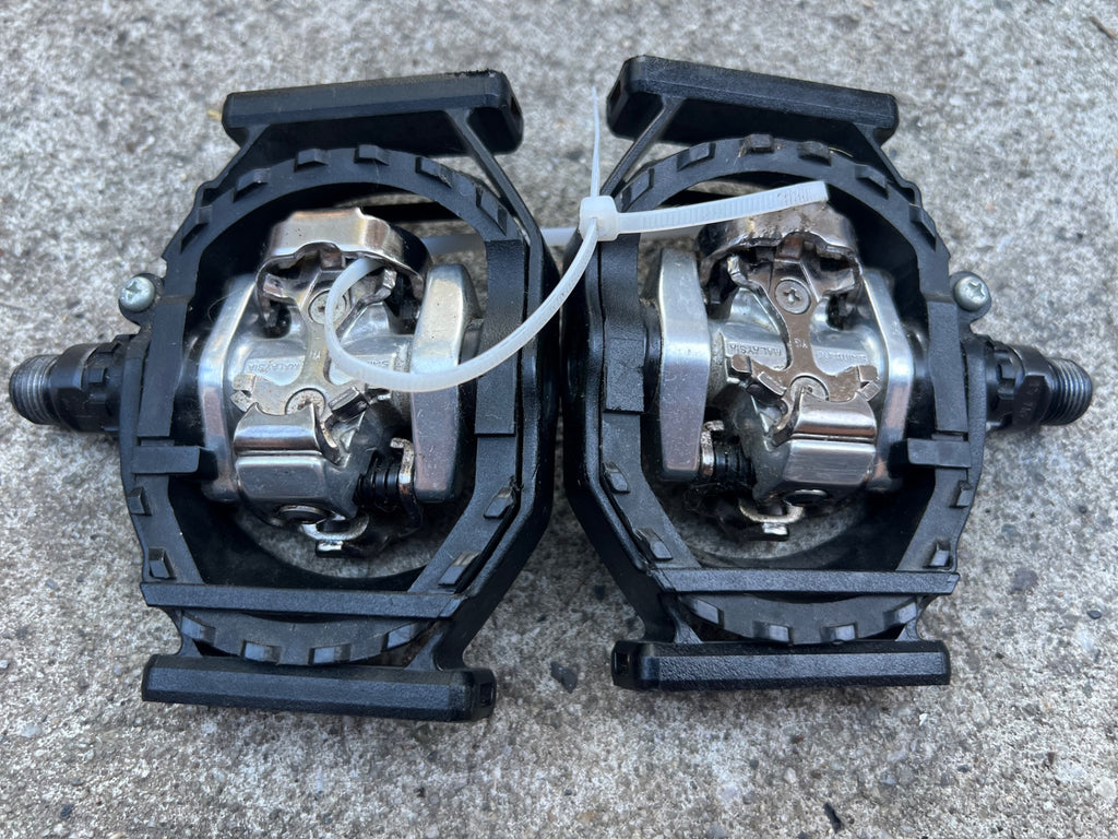 Shimano PD-M424 Clipless SPD Platform Pedals For Hybrid Mountain Bike  - Image 2