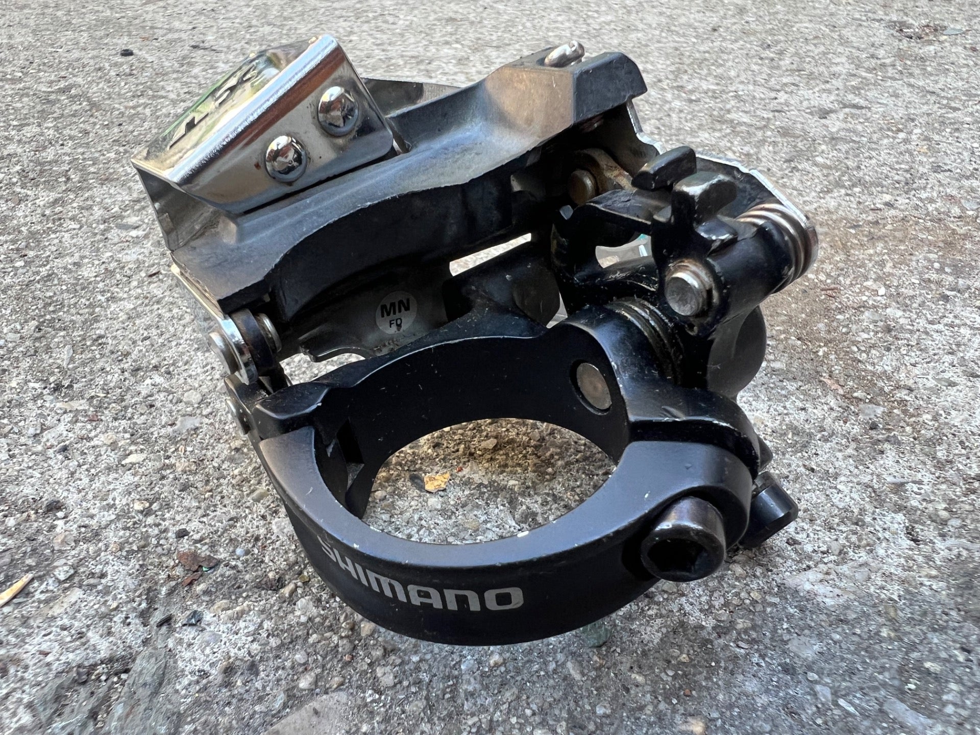 Shimano Deore XT FD-M770 34.9mm Dual Pull Front Derailleur Low Clamp 3x9 Triple  - Image 2