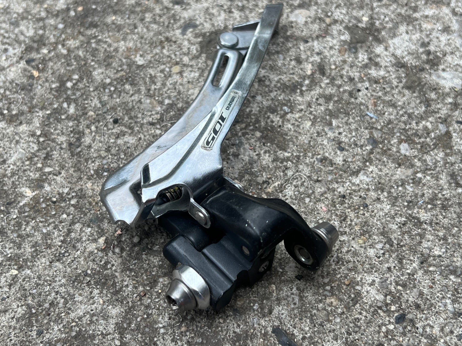 Shimano 105 FD-5700 Front Derailleur Braze On Bottom Pull Double Road 2x10 Speed - Image 2