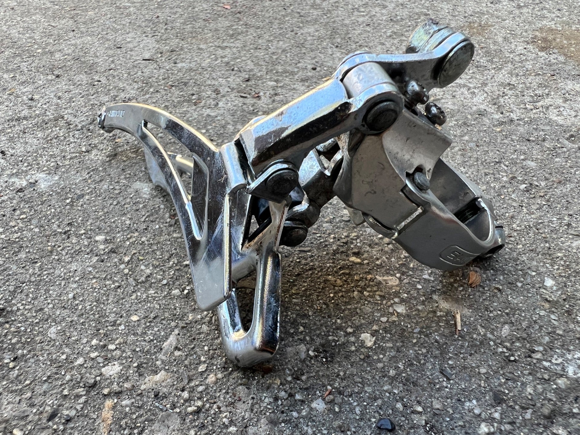 Shimano Z Series FD-Z204 28.6mm Bottom Pull Vintage Double Front Derailleur Road - Image 2