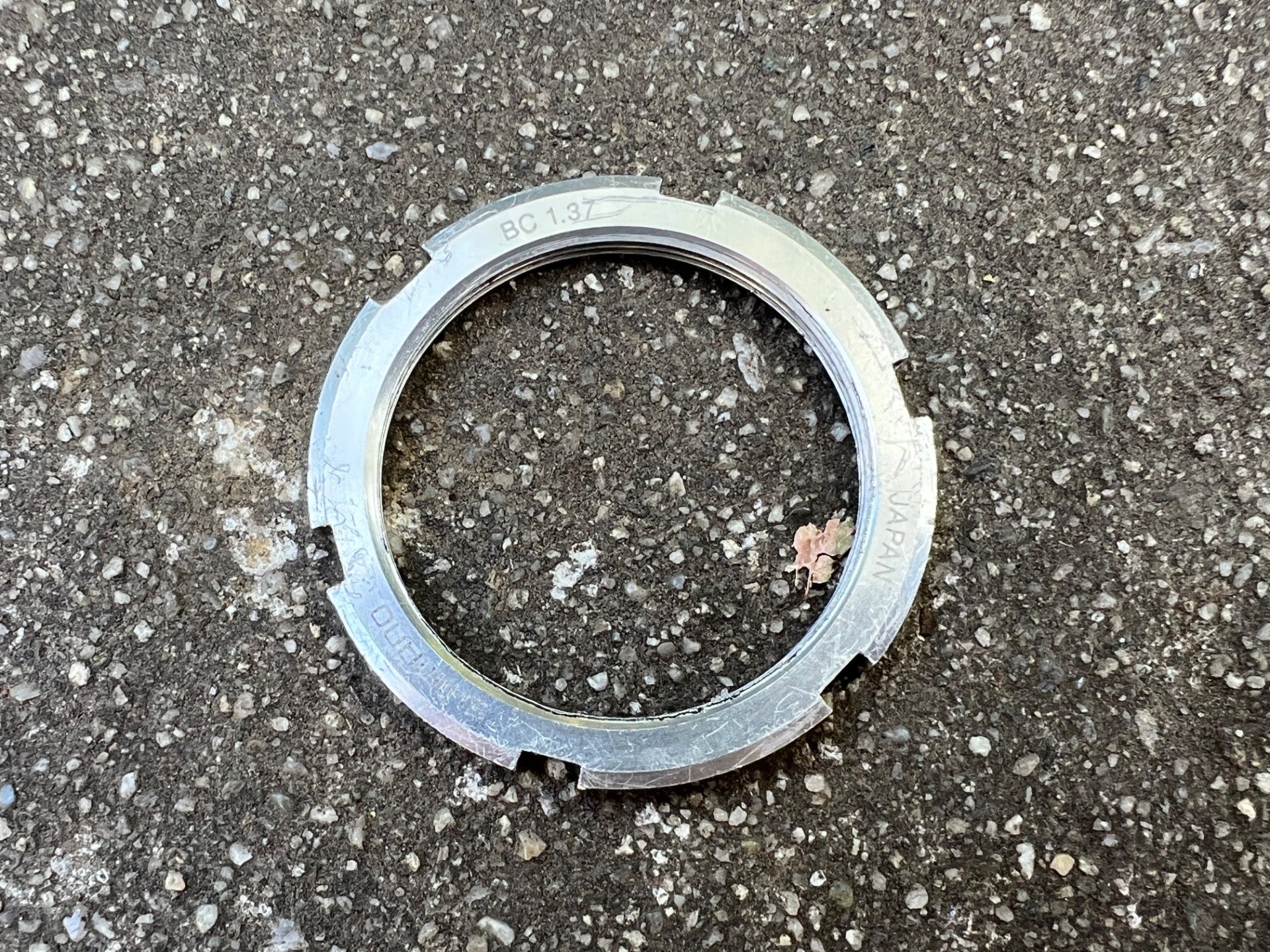 Shimano Dura Ace 7700 Non Drive Side Aluminum Lockring Bottom Bracket Vintage  - Image 2