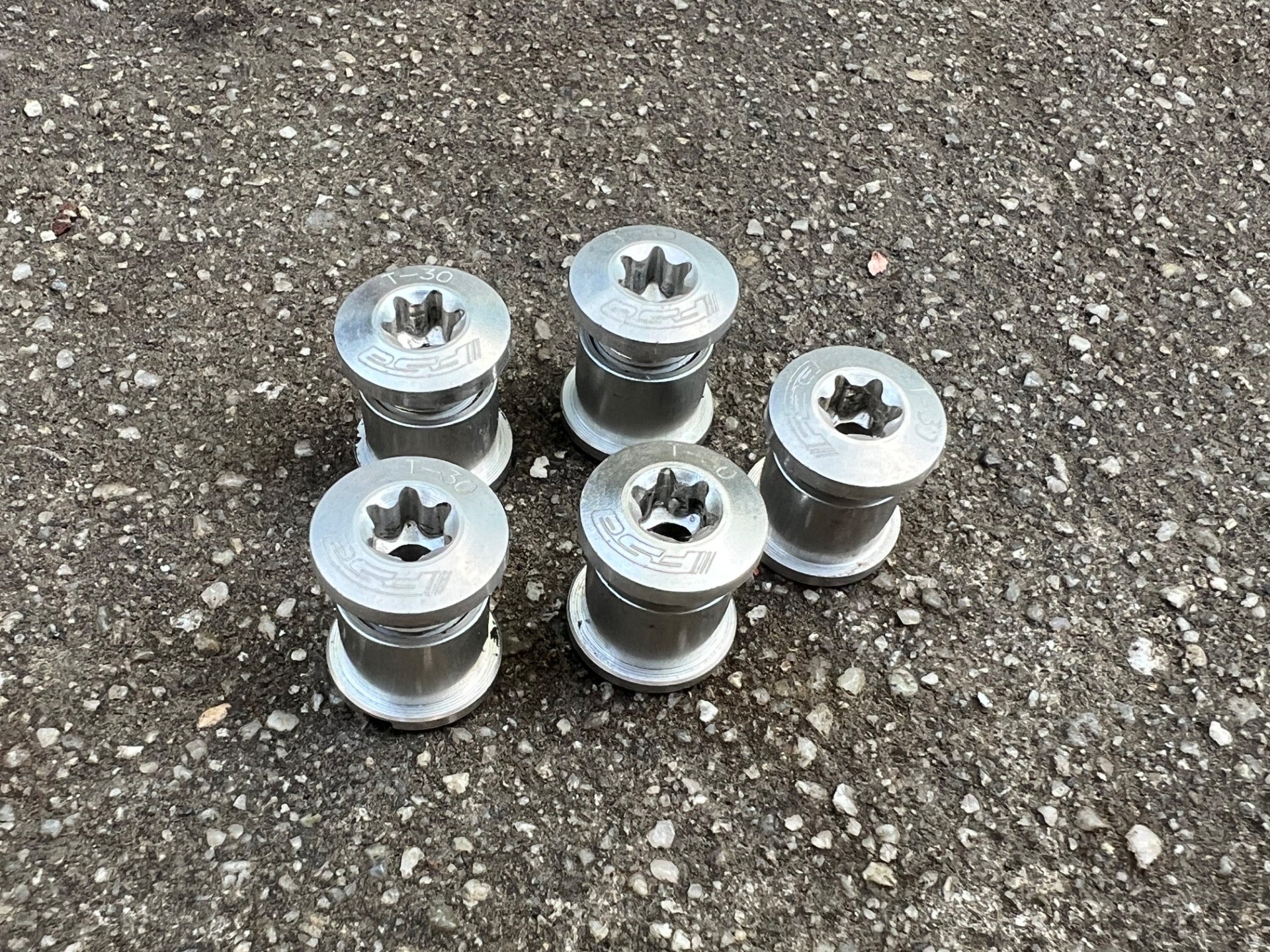 FSA Double Chainring Bolts and Nuts 5 Bolt Aluminum T30 Torx Silver Road Bike  - Image 2