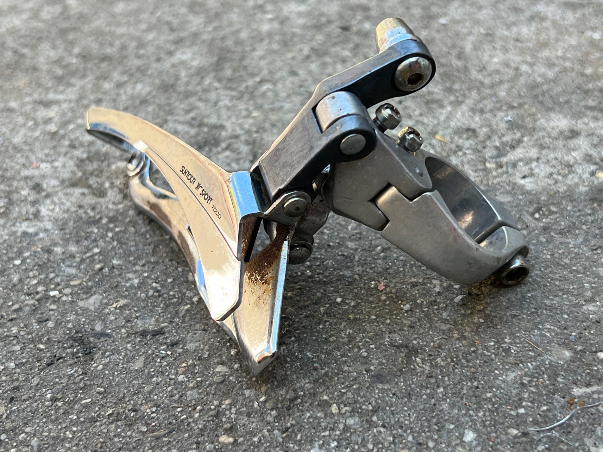 Suntour XC Sport 7000 28.6m Bottom Pull Front Derailleur Vintage MTB Triple - Image 2