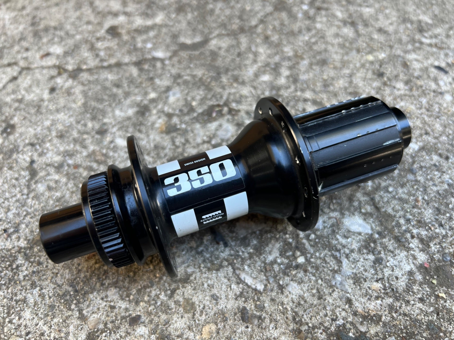 DT Swiss 350 12x142mm 24H 11 Speed Shimano Centerlock Disc Rear Hub Road Black - Image 2