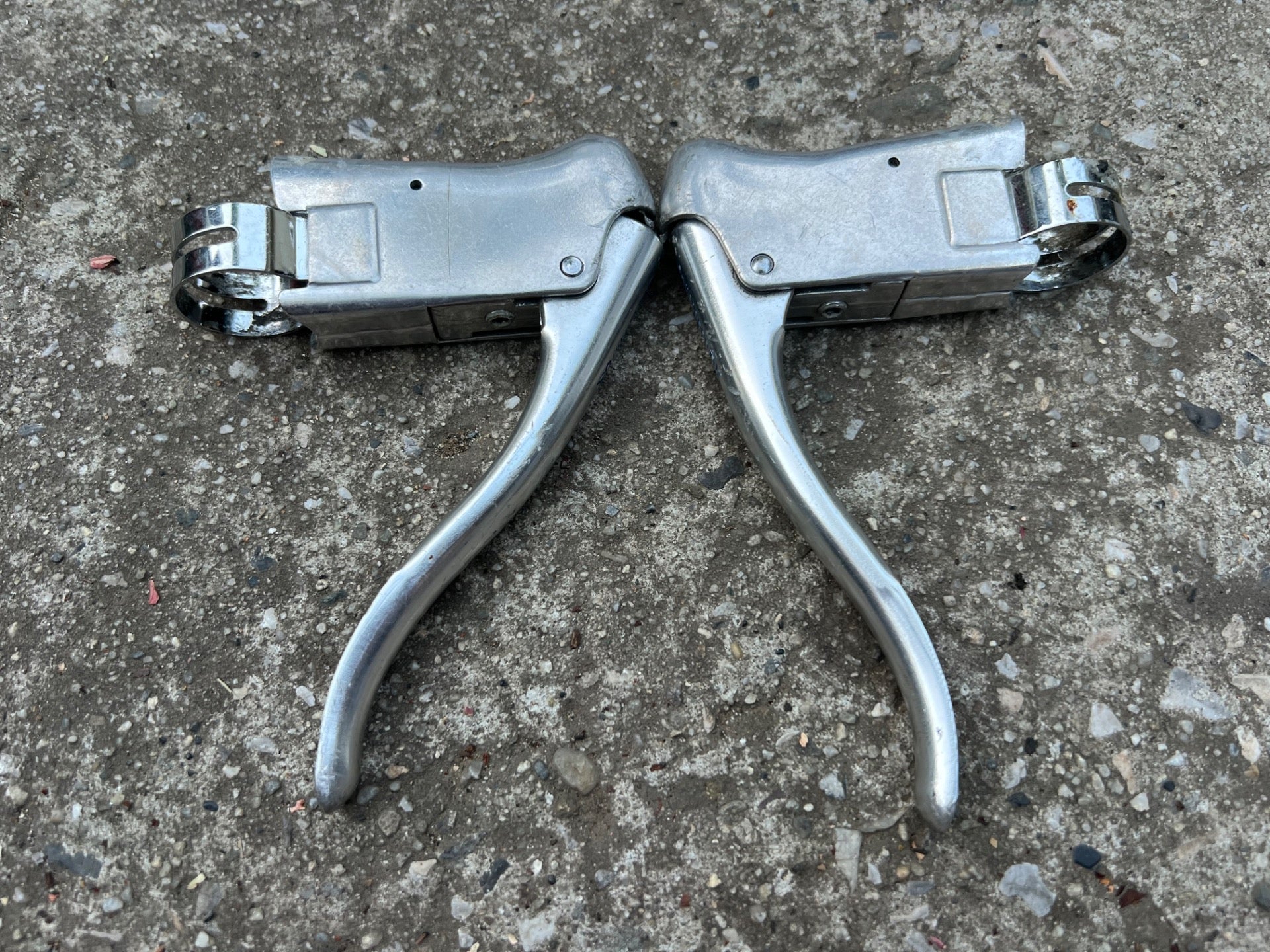 Shimano 600 AX Aero Brake Levers Vintage Retro Road Bike Drop Bar Silver Alloy - Image 2