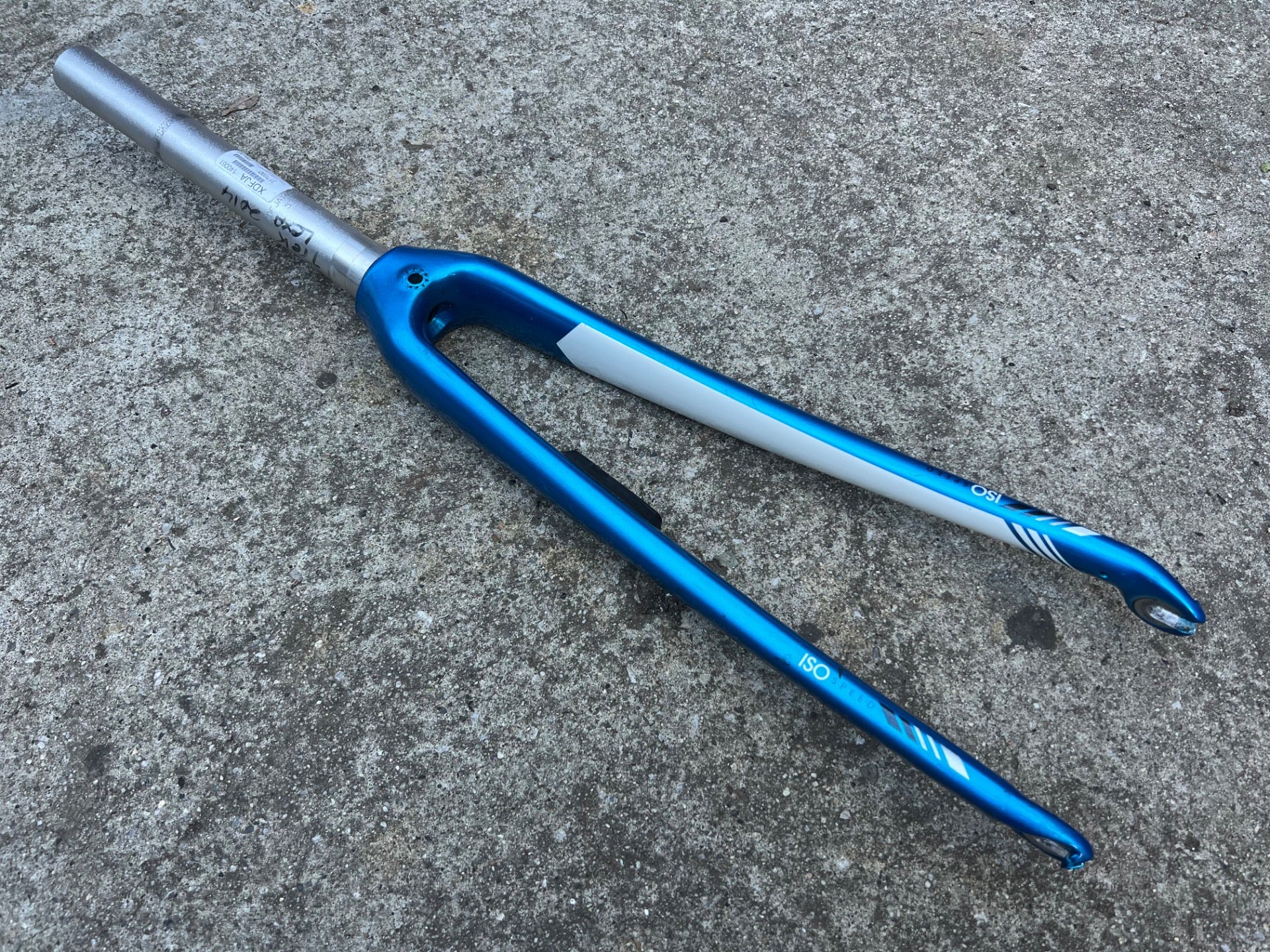 2014 Trek Lexa Carbon Fork 700c 1 1/8” 9” Threadless Steerer Blue White Road  - Image 2