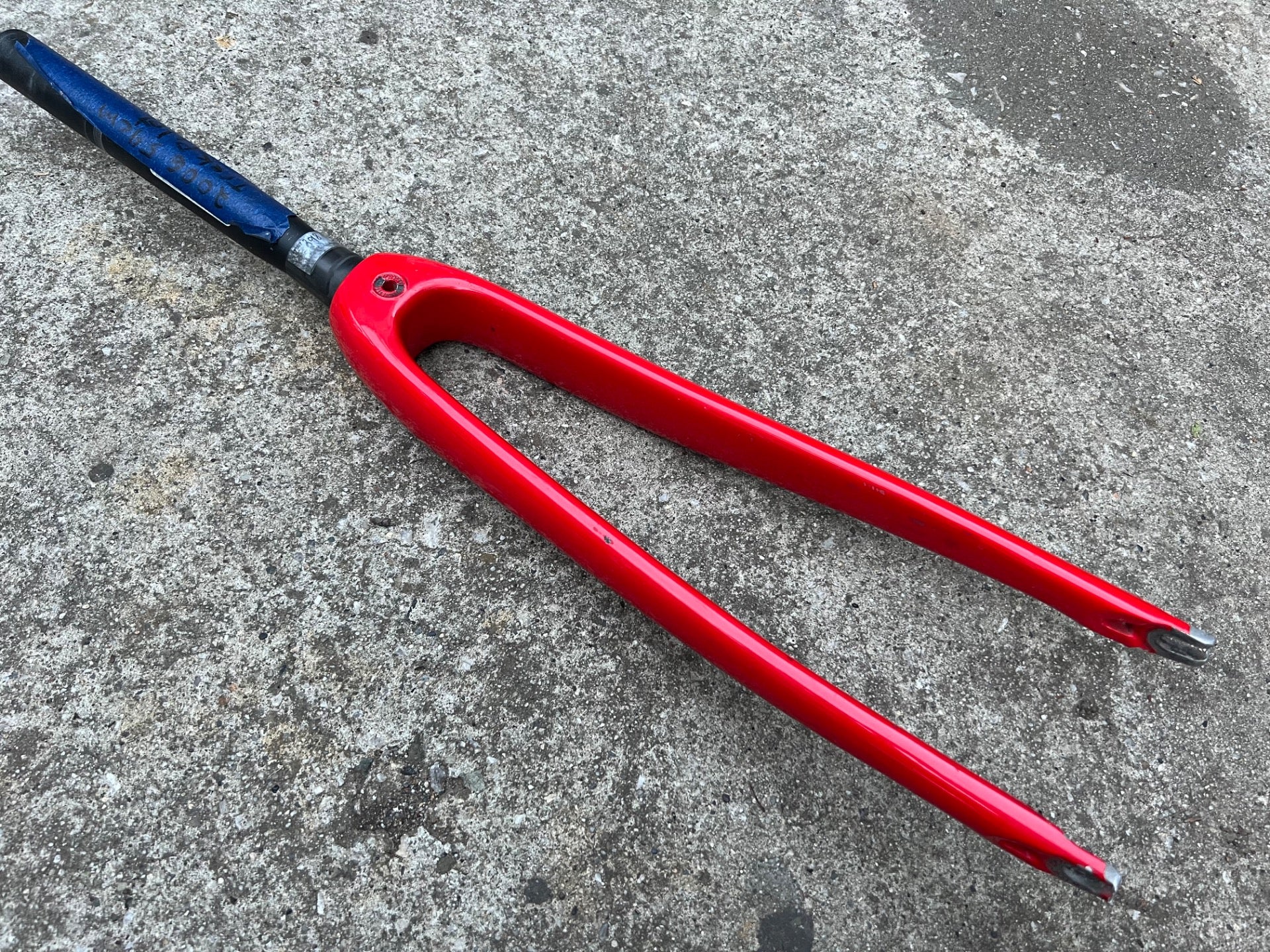 2006 Trek Pilot Carbon Fork 700c 1 1/8in Red Road Bike Racing Threadless Steerer - Image 2