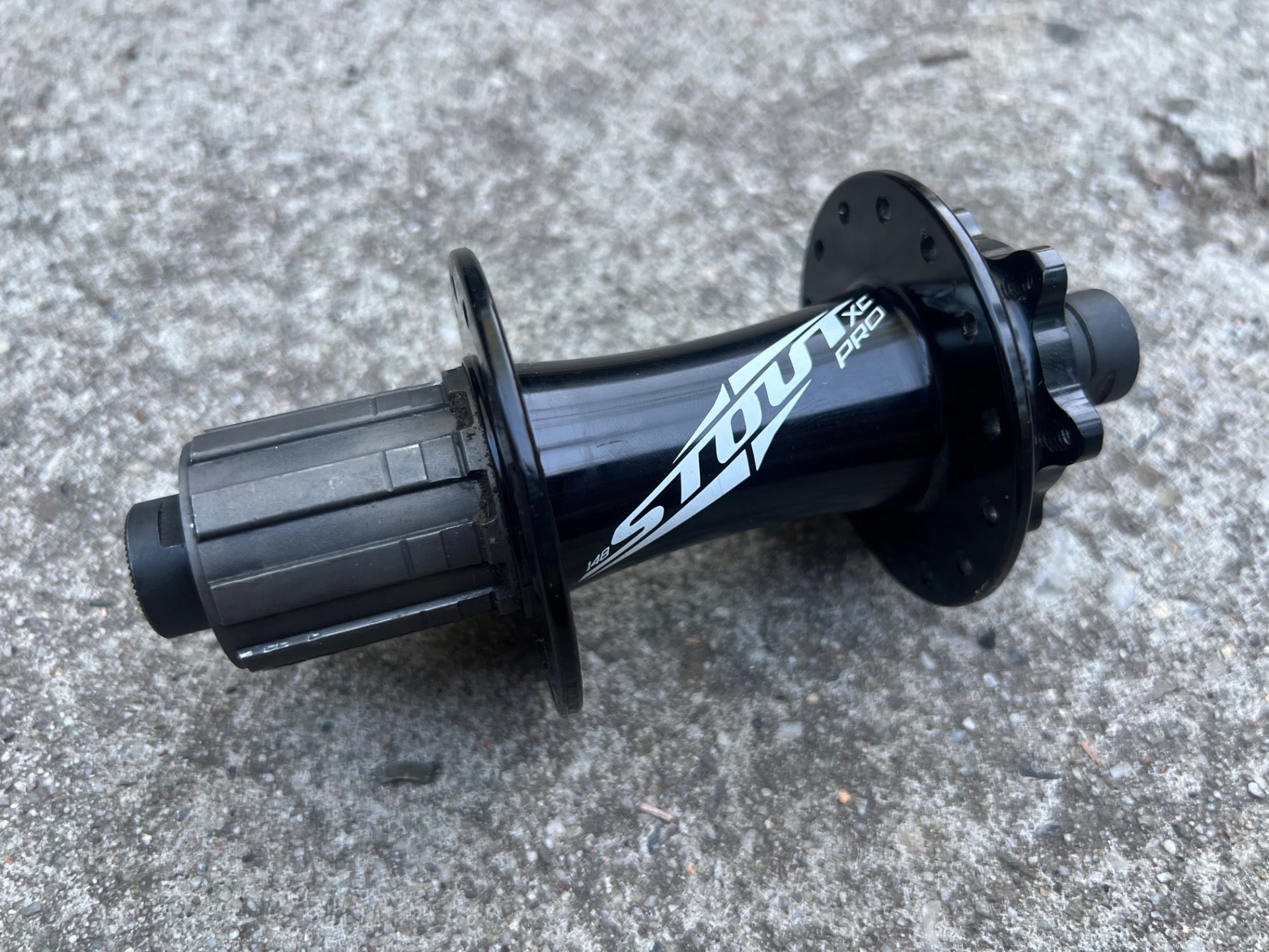 Specialized Stout Rear Hub 12x148mm 6 Bolt Disc 8-10 Speed Shimano Hyperglide  - Image 2