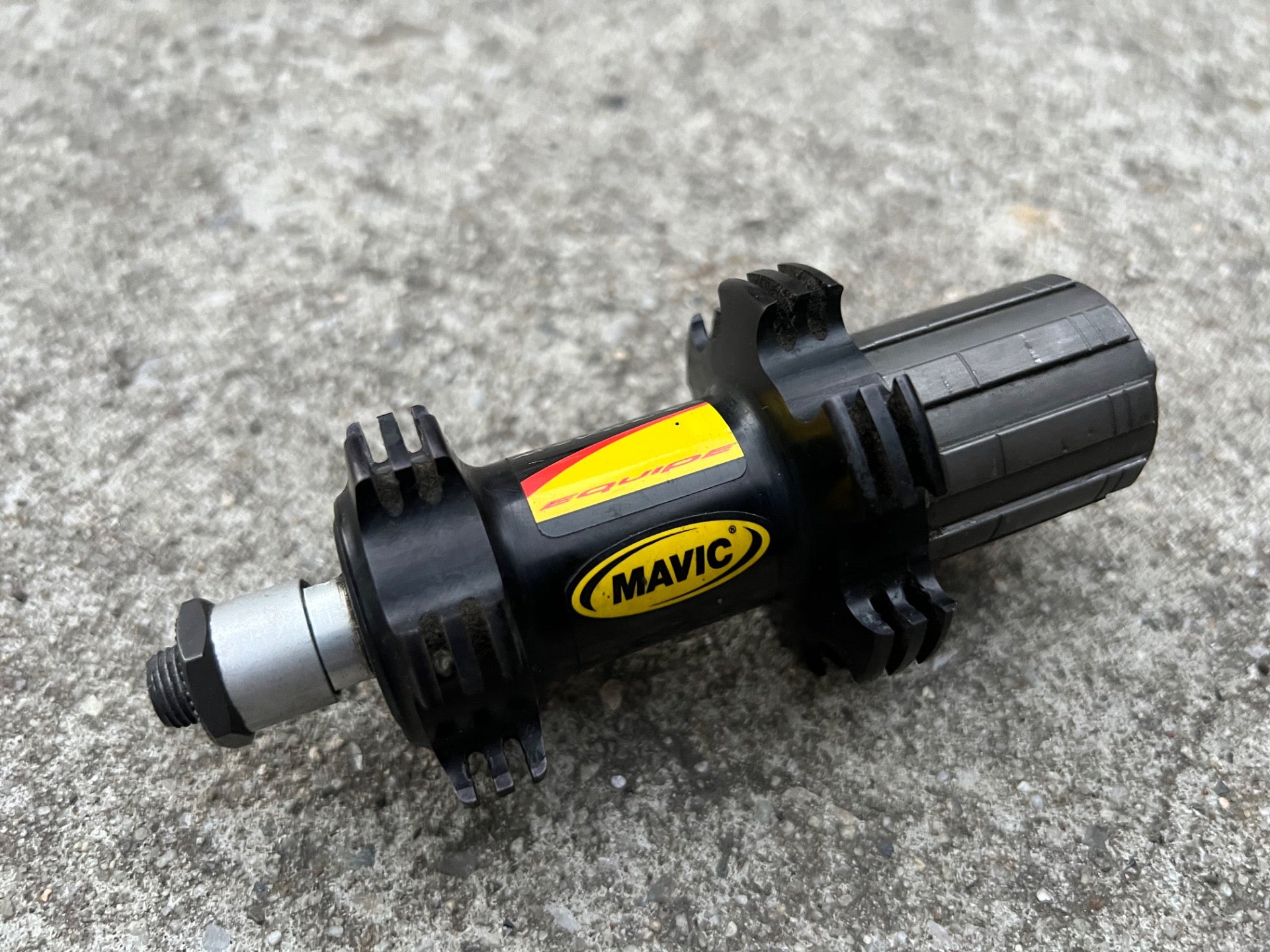 Mavic Ksyrium Equipe 130mm 24H Hole Rear Hub 8-9-10-11 Speed Road Bike Black  - Image 2