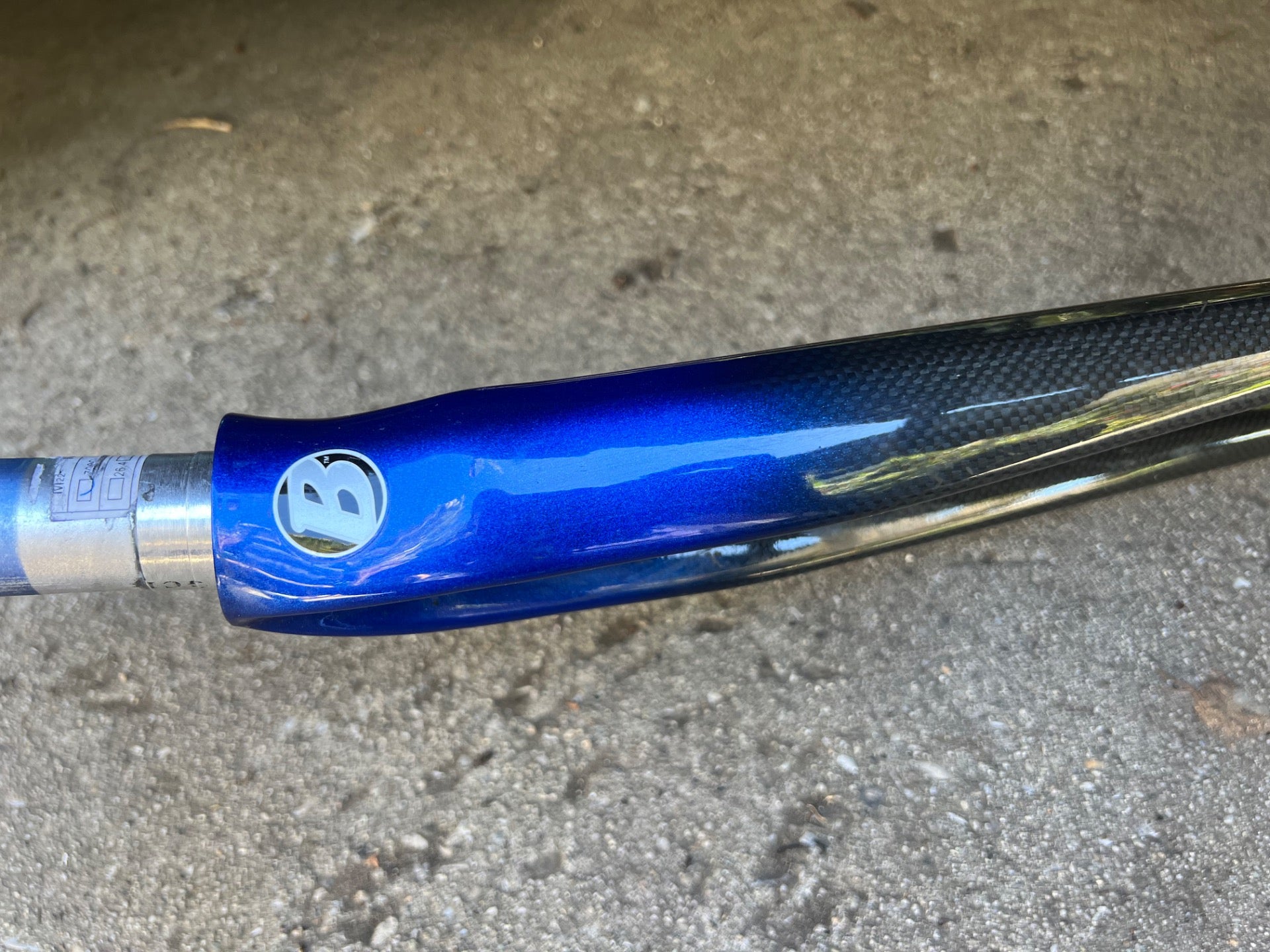 Bontrager Carbon Fork 700c 1 1/8” 8.5” Threadless Steerer Black Blue Road Fiber - Image 2
