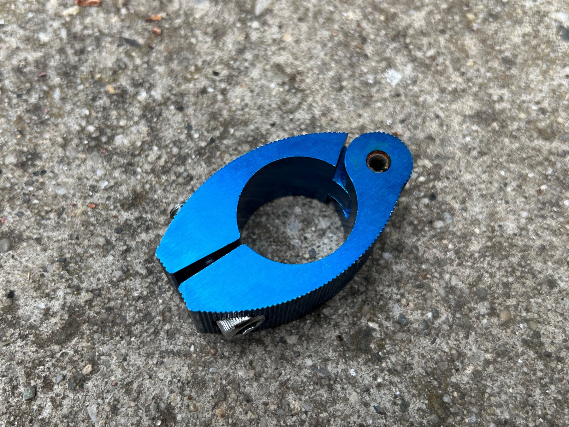 NOS Strong 25.4mm BMX Seatpost Clamp Hinged Hinge Bolt On Blue Retro OG 80’s - Image 2