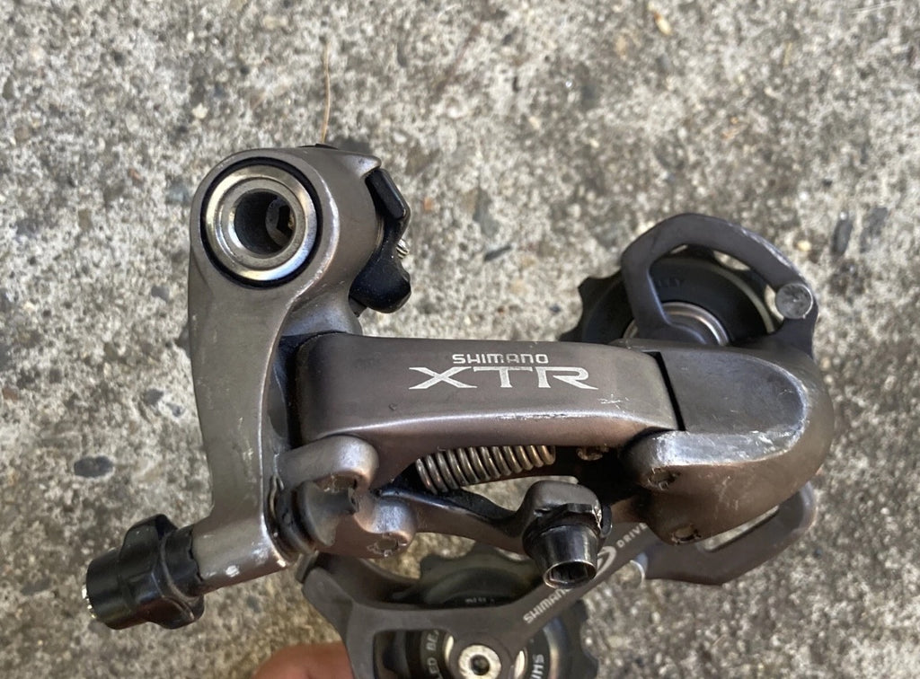 Shimano XTR RD-M953 Rear Derailleur 9 Speed Medium Cage Mid Gray Vintage MTB - Image 2