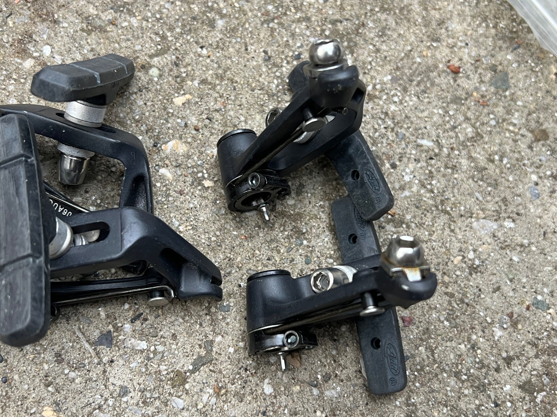 Avid Shorty 4 Cantilever Brakes Front & Rear Black Touring Gravel Commuter Bike  - Image 2
