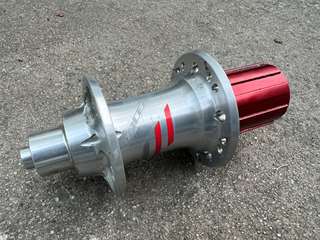 Bontrager Race X Lite 130mm 20H Hole Rear Hub 8/9/10 Speed Silver Red Road Bike  - Image 2