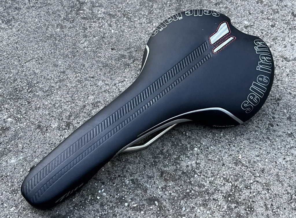 MINT Selle Italia Flite Titanium Saddle idmatch L1 Black 145x277mm Gravel Road  - Image 2