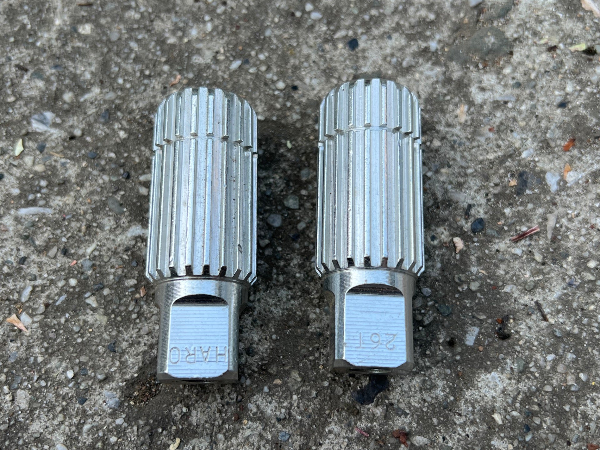 NOS Haro Axel Extenders Pegs 26 TPI Silver Aluminum Vintage BMX OG Freestyle - Image 2