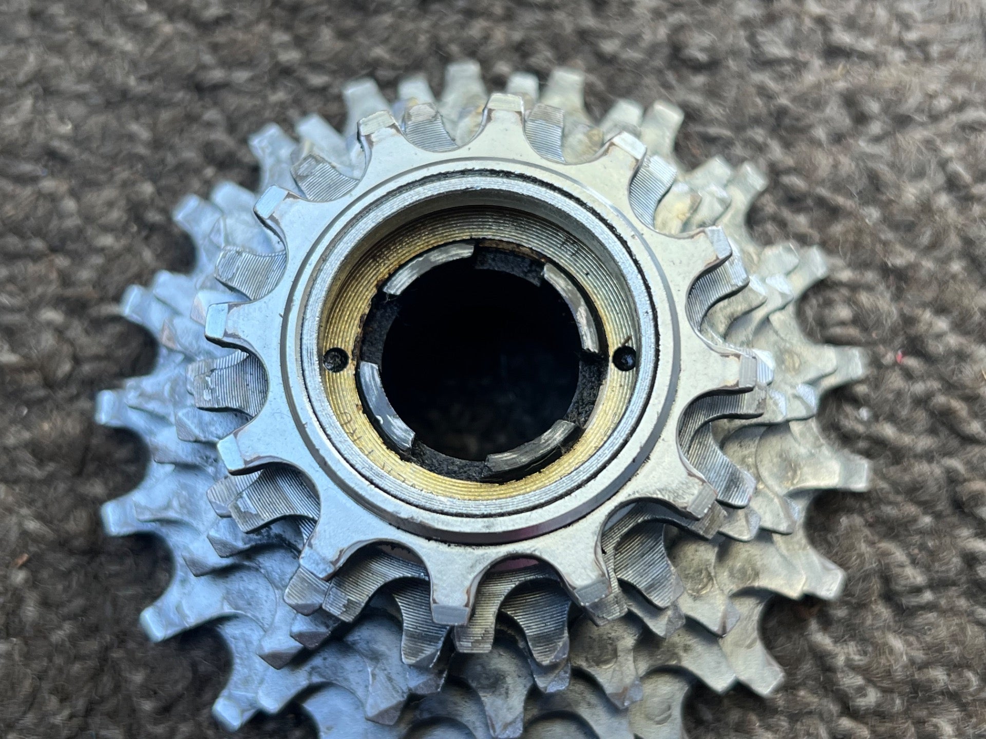 Suntour Winner Pro 12-21 7 Speed 4 Notch Freewheel English Thread Vintage - Image 2
