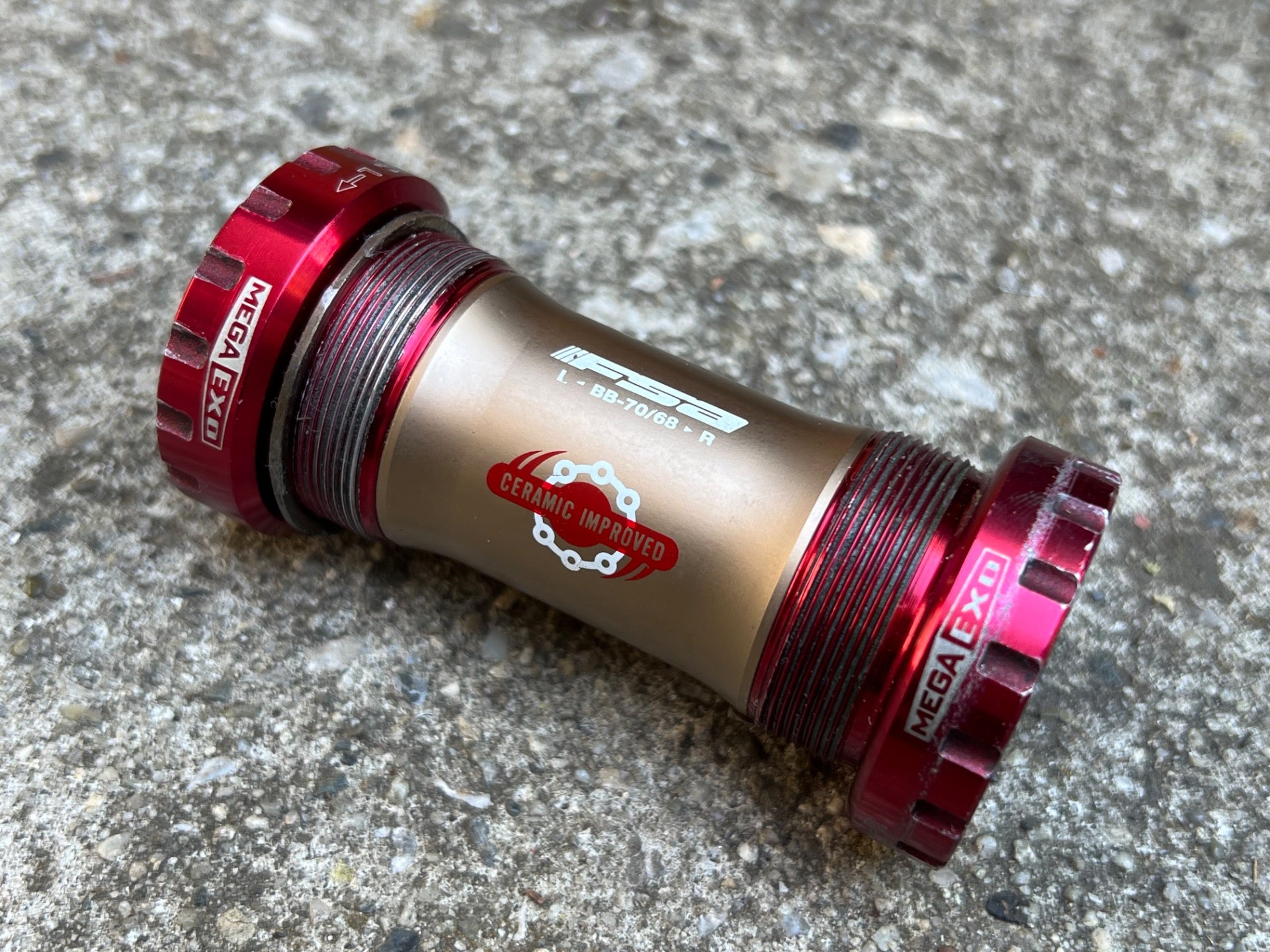 FSA MEGA EXO 68/70mm English Thread Ceramic Bottom Bracket Red Road Bike Racing - Image 2