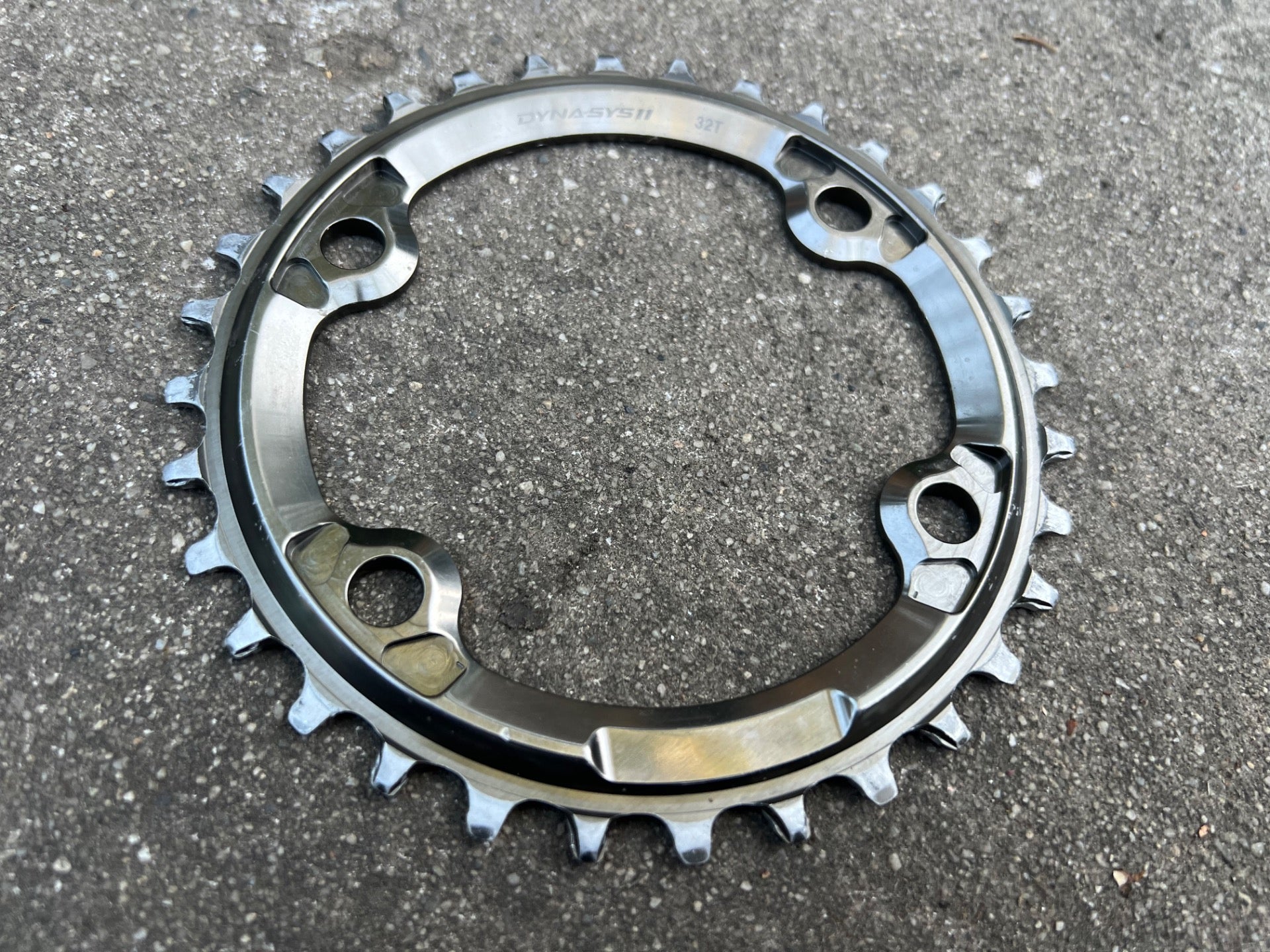 Shimano 96BCD 32T SM-CRM91 XTR Asymmetrical 4 Bolt Chainring MTB Mountain Bike  - Image 2