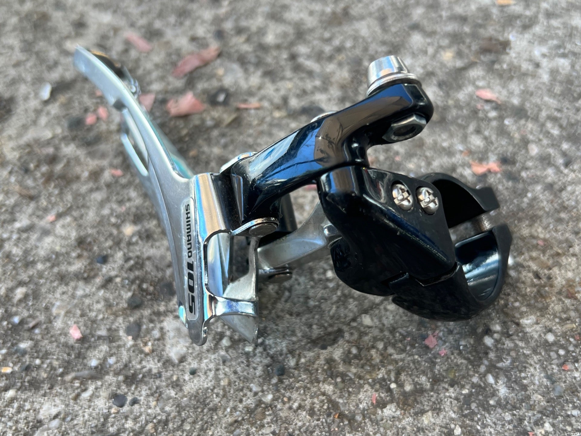 Shimano 105 FD-5504 28.6mm Bottom Pull 3x9 Triple Front Derailleur Road Black  - Image 2