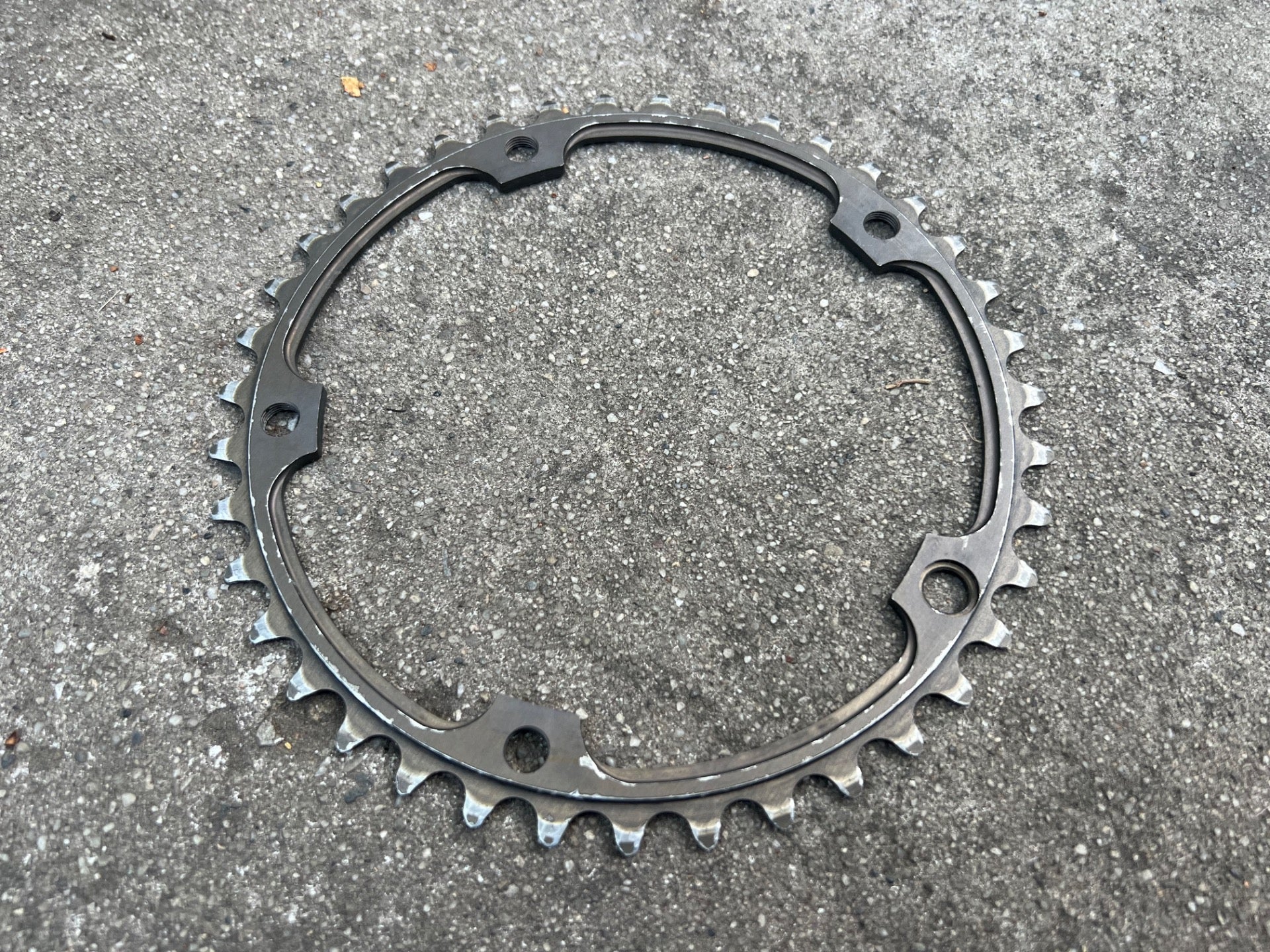 Campagnolo 39T 130BCD Threaded Record Chorus 11 Speed Chainring Road Bike   - Image 2