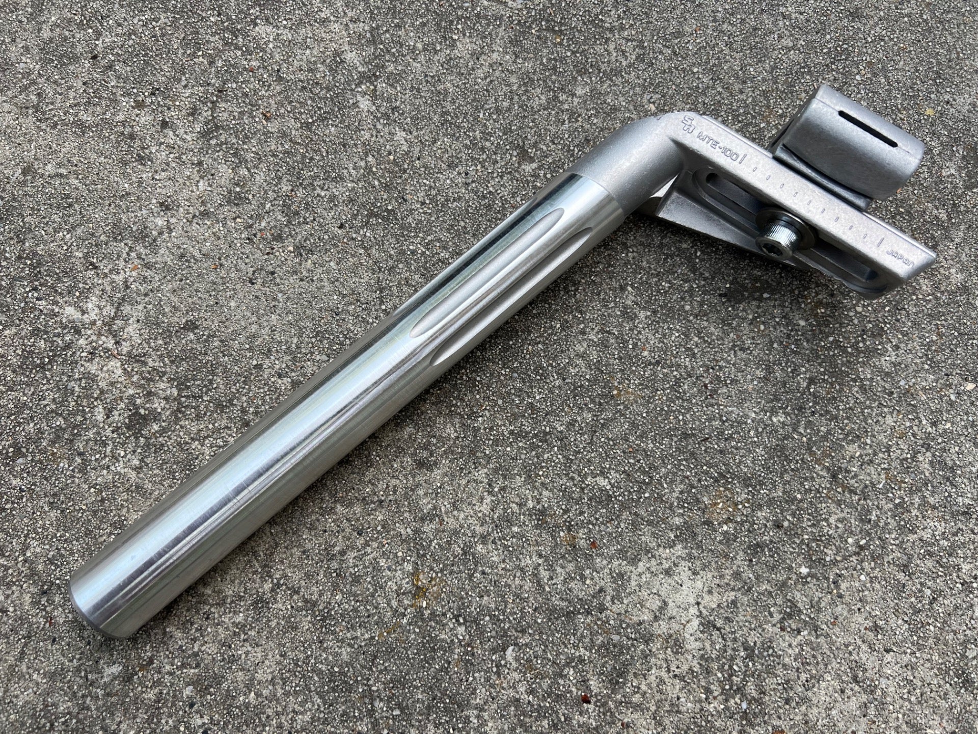 NOS SR MTE-100 Seatpost 26.4x260mm Vintage Adjustable Bolt MTB ATB Silver Alloy - Image 2