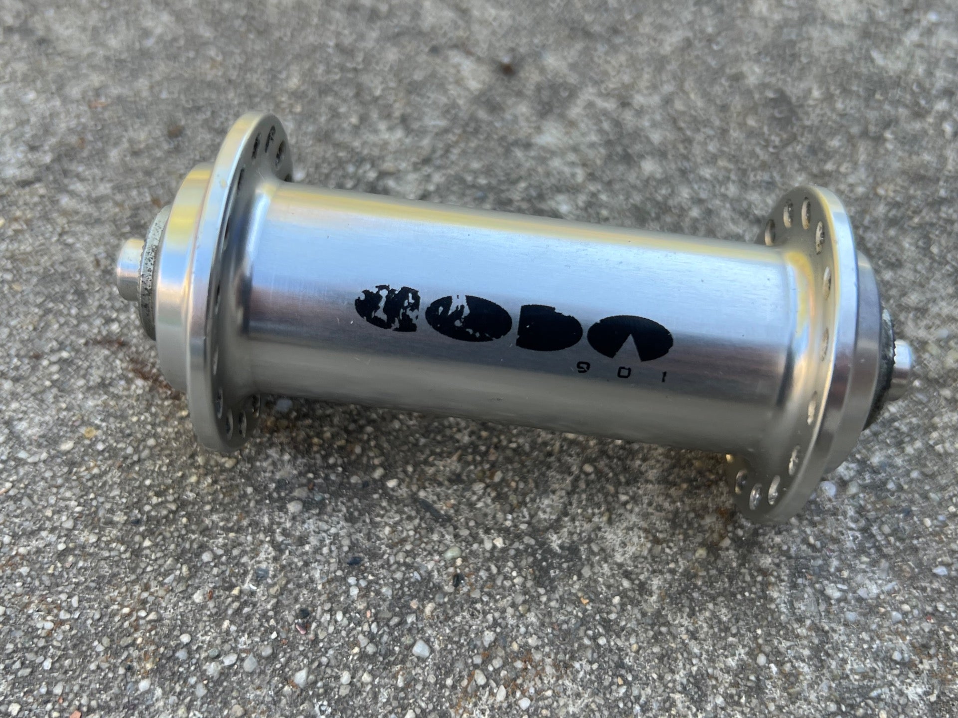 Cannondale CODA 901 Front Hub 32H Hole 100mm Vintage MTB Mountain Bike Silver - Image 2