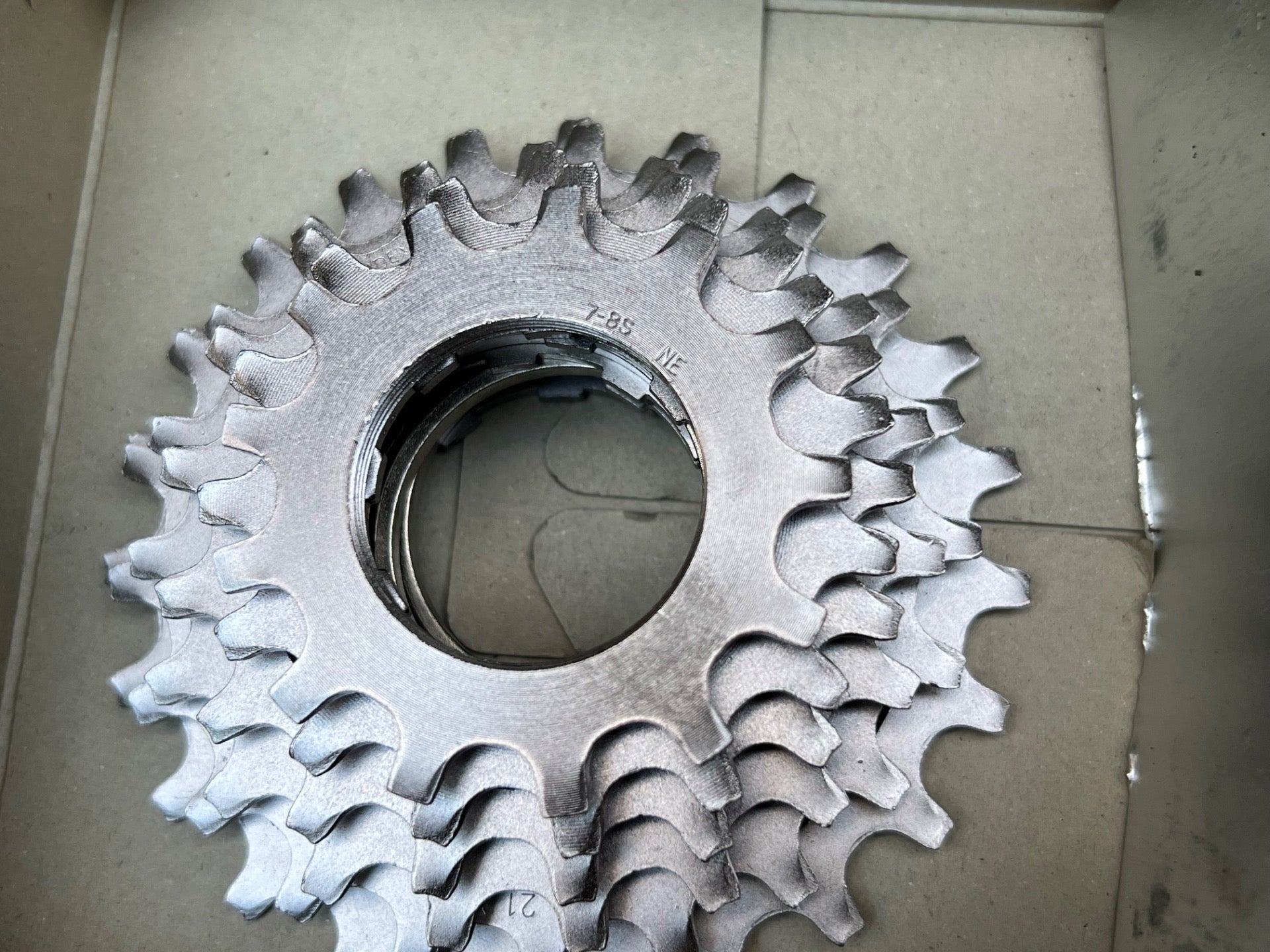 NOS Shimano Dura Ace 13-23T 6 Speed Uniglide Cassette Missing Top Cog Vintage  - Image 2
