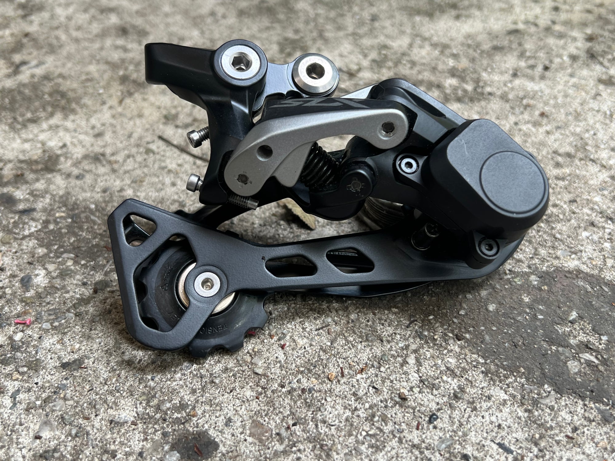 NEW Shimano SLX RD-M7000 GS 11 Speed Rear Derailleur Clutch Shadow Plus Medium Cage