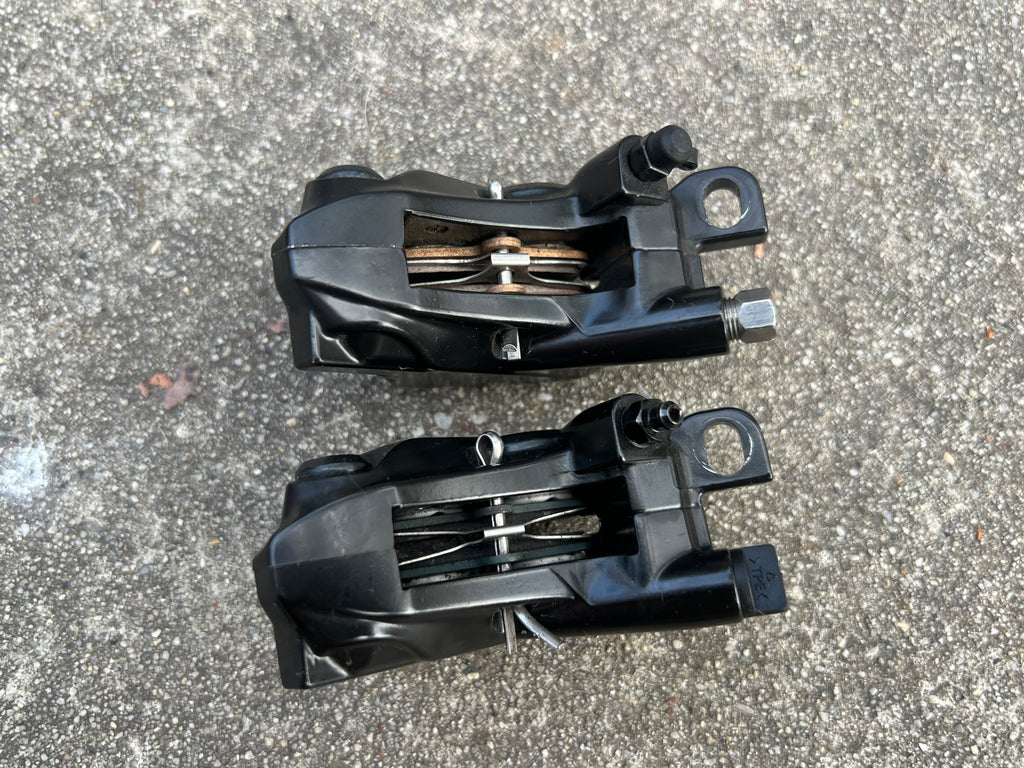 Shimano BR-MT520 Hydraulic Brake Calipers 4 Piston MTB With Pads