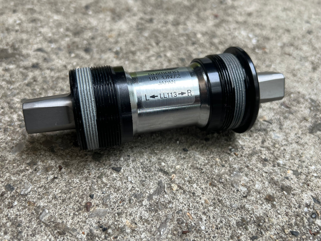 NOS NEW Shimano Deore XT 113x68mm BB-UN72 Square Taper Bottom Bracket English