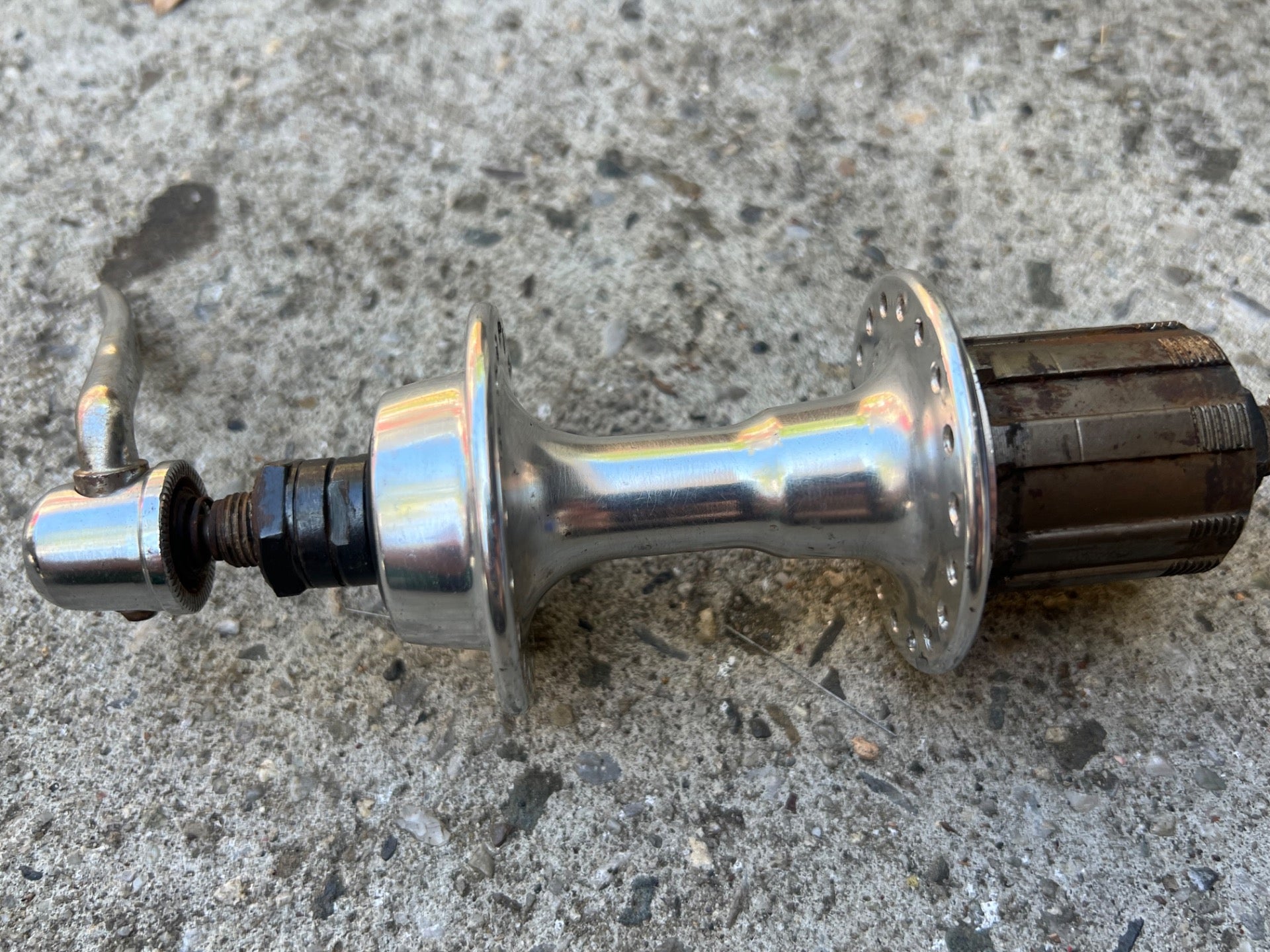 Shimano Deore DX 36H Hole M560 Rear Hub 130mm Vintage MTB Touring Bike Silver - Image 3