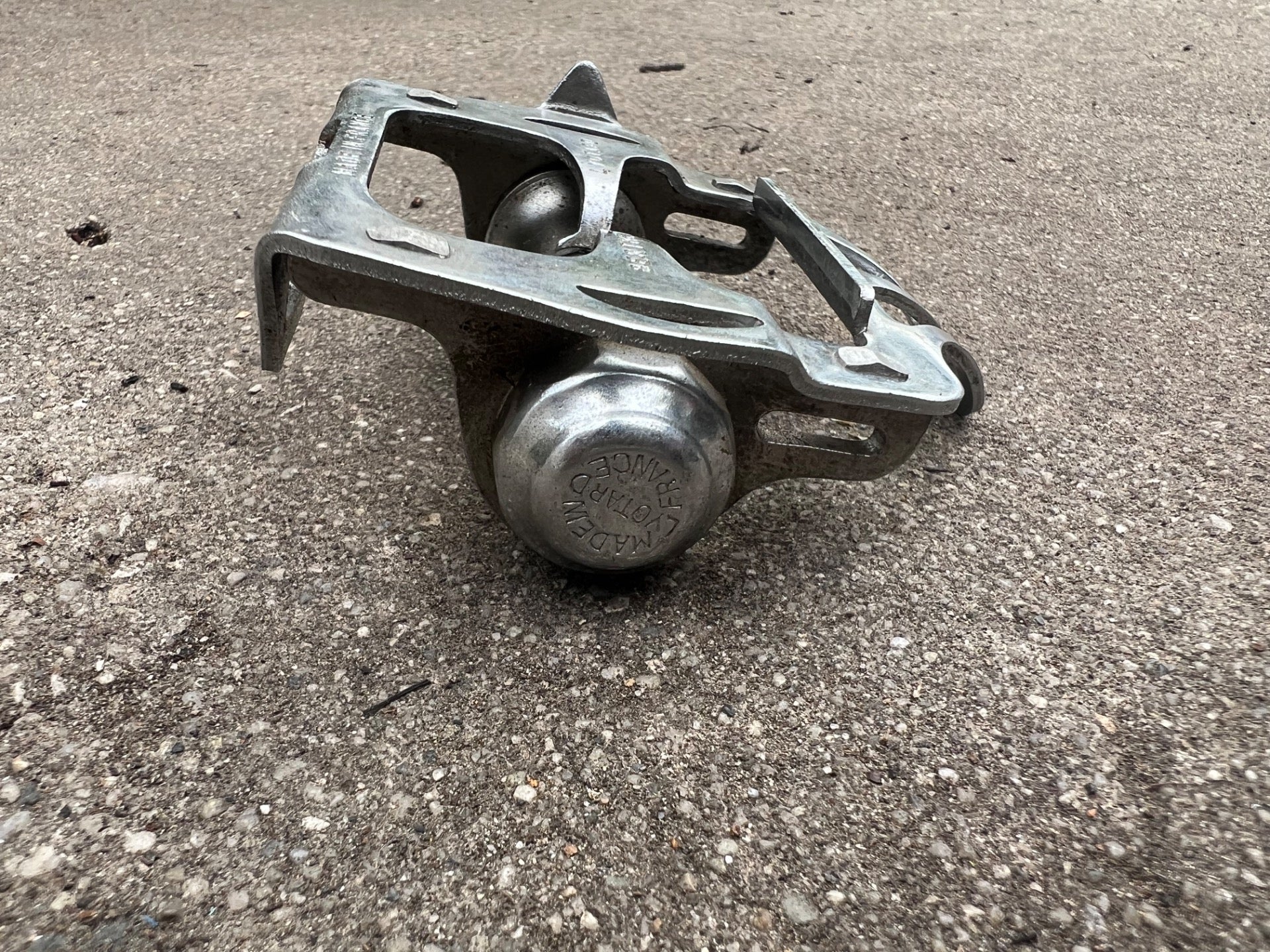 Lyotard Berthet 1/2” Left Non Drive Side Pedal Chrome Vintage Retro Steel Road  - Image 3