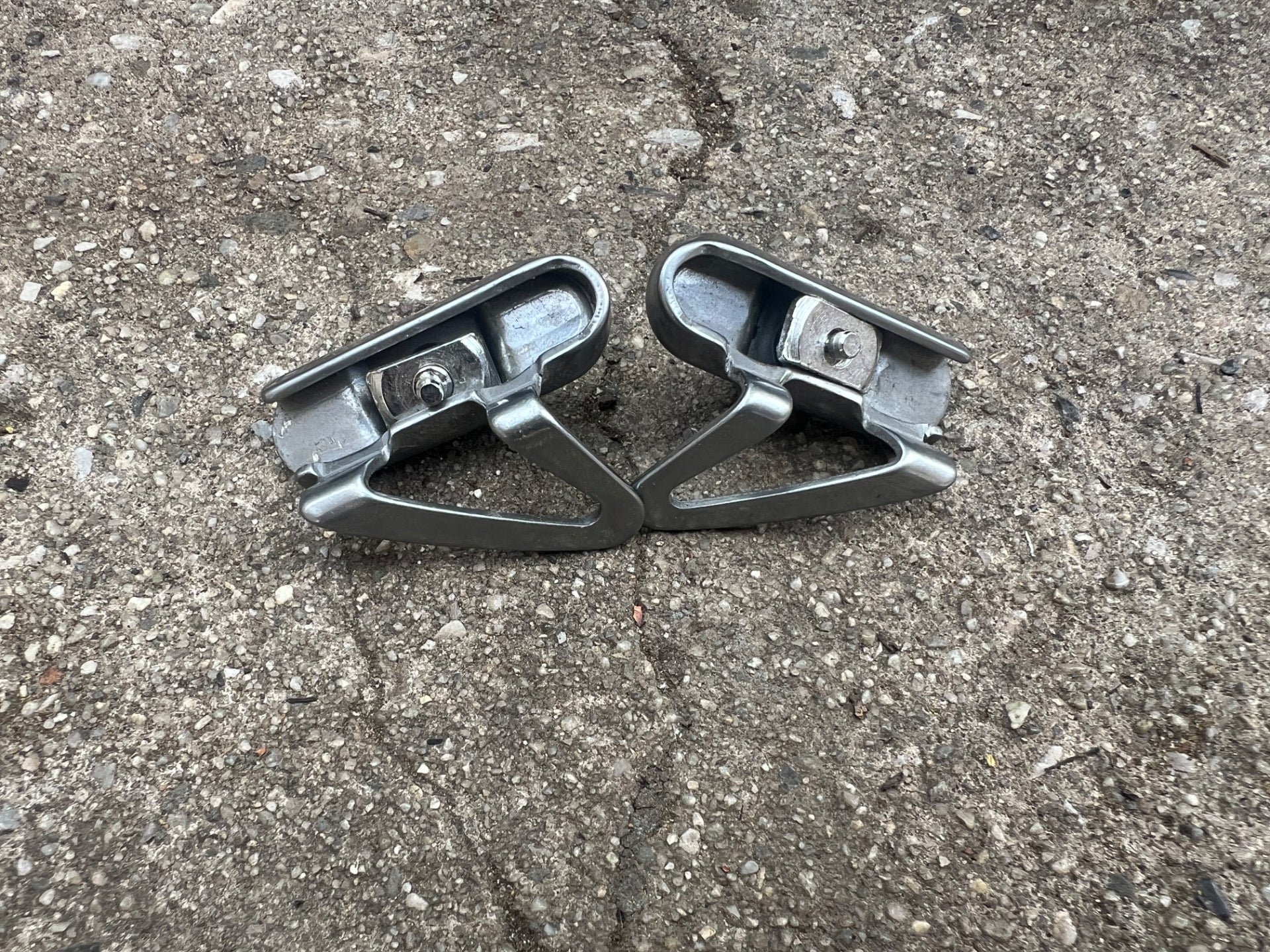 NOS NEW Shimano Dura Ace Brake Pad Insert Holders Gray Silver Vintage Retro Rim  - Image 3