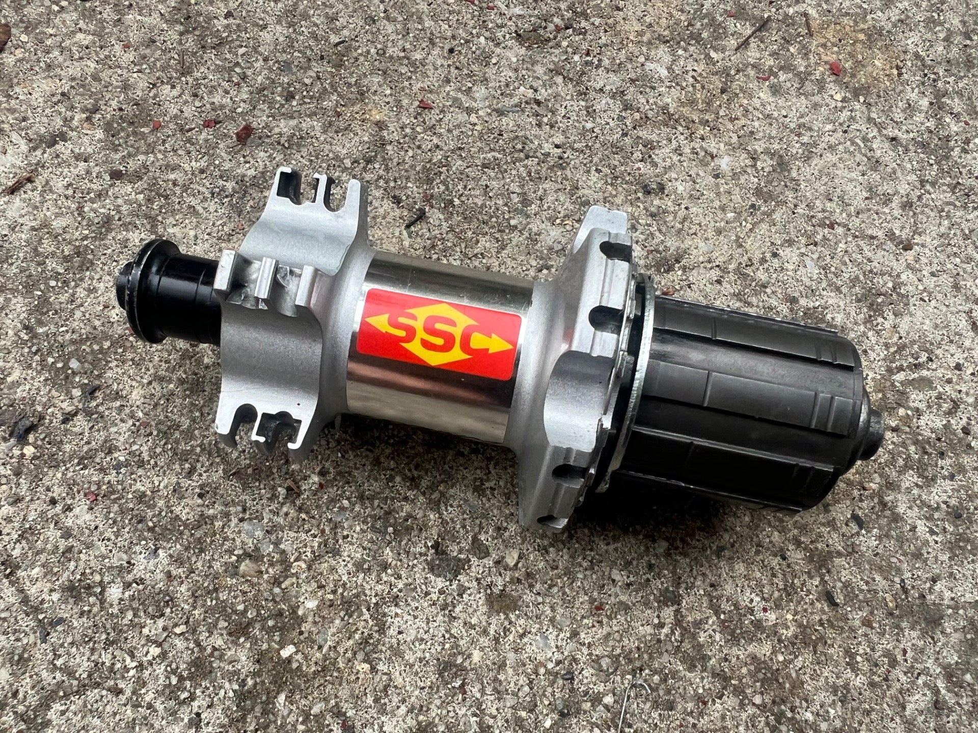 Mavic Ksyrium SL 20H Hole Rear Hub 130mm Road Bike Silver 8/9/10/11 Speed HG - Image 3