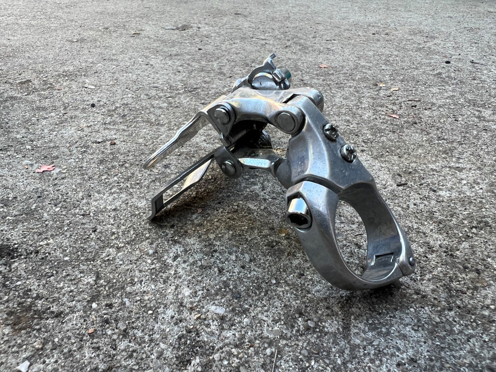 Suntour XC Reverse Pull 28.6mm Bottom Pull Triple Front Derailleur Vintage MTB  - Image 3