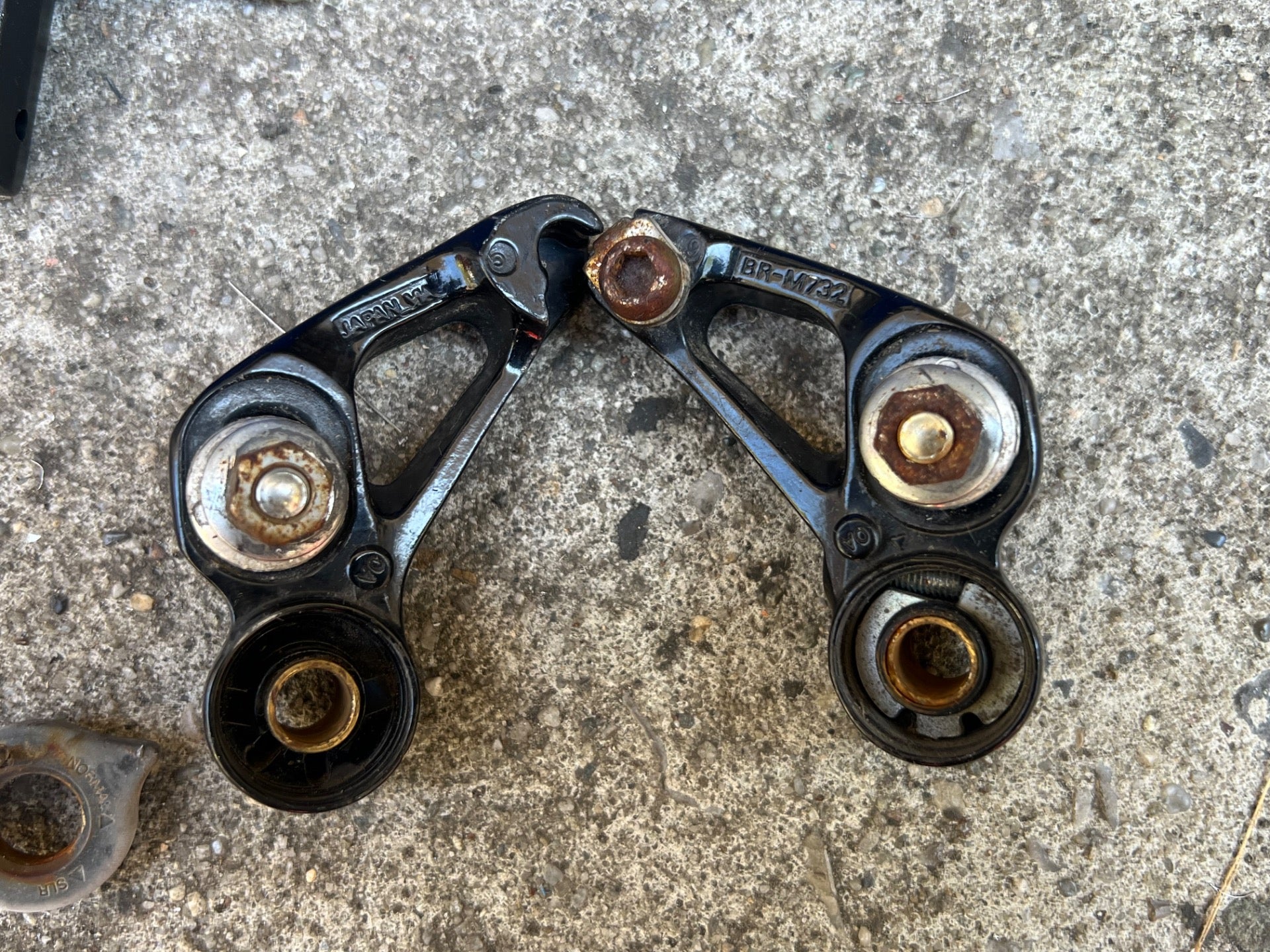 Shimano Deore XT BR-M732 Cantilever Brakes Single Pair Black Vintage MTB   - Image 3