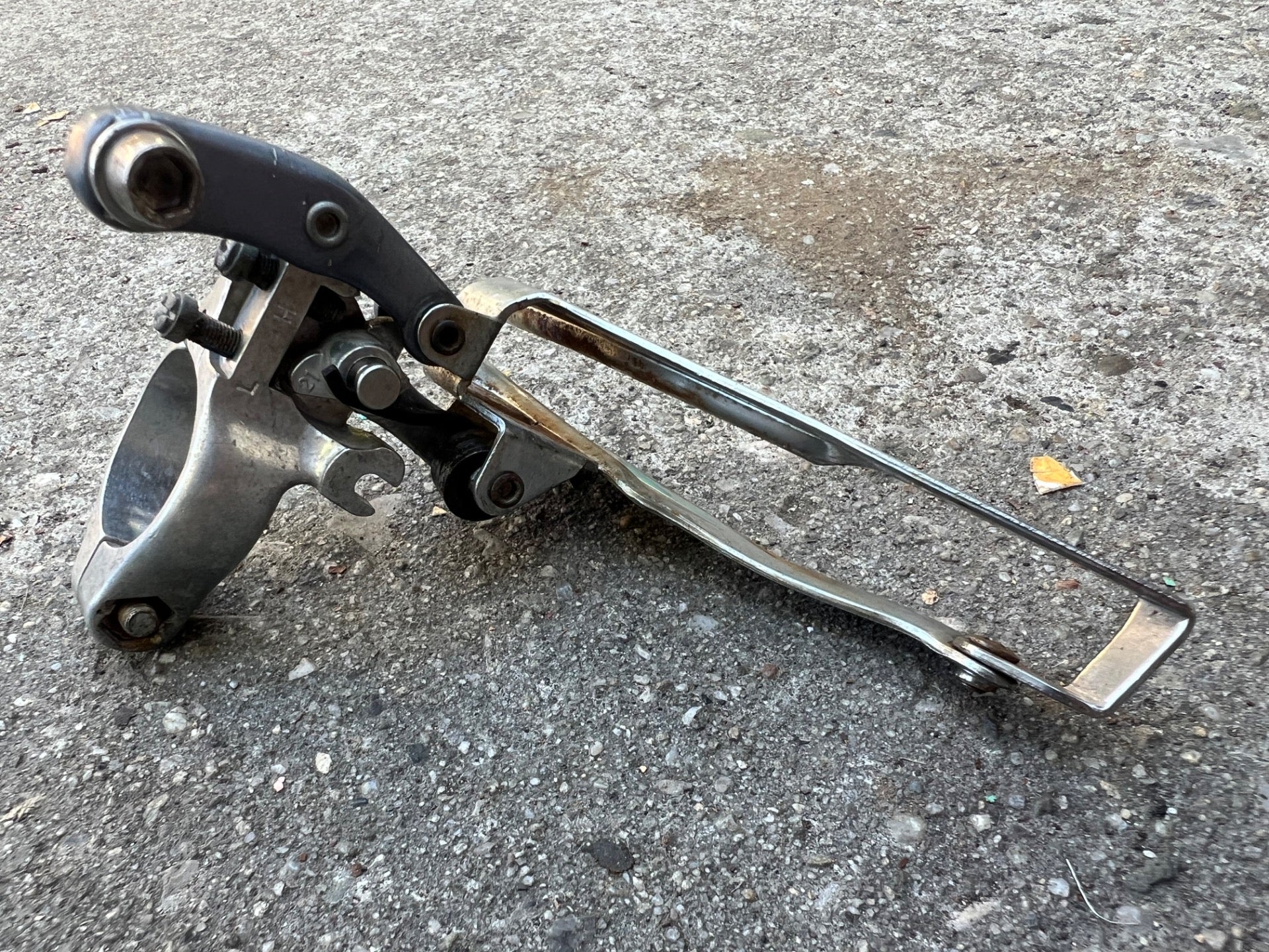 Suntour Edge 28.6mm Bottom Pull Front Derailleur Double Vintage Road Gray 2x6/7 - Image 3