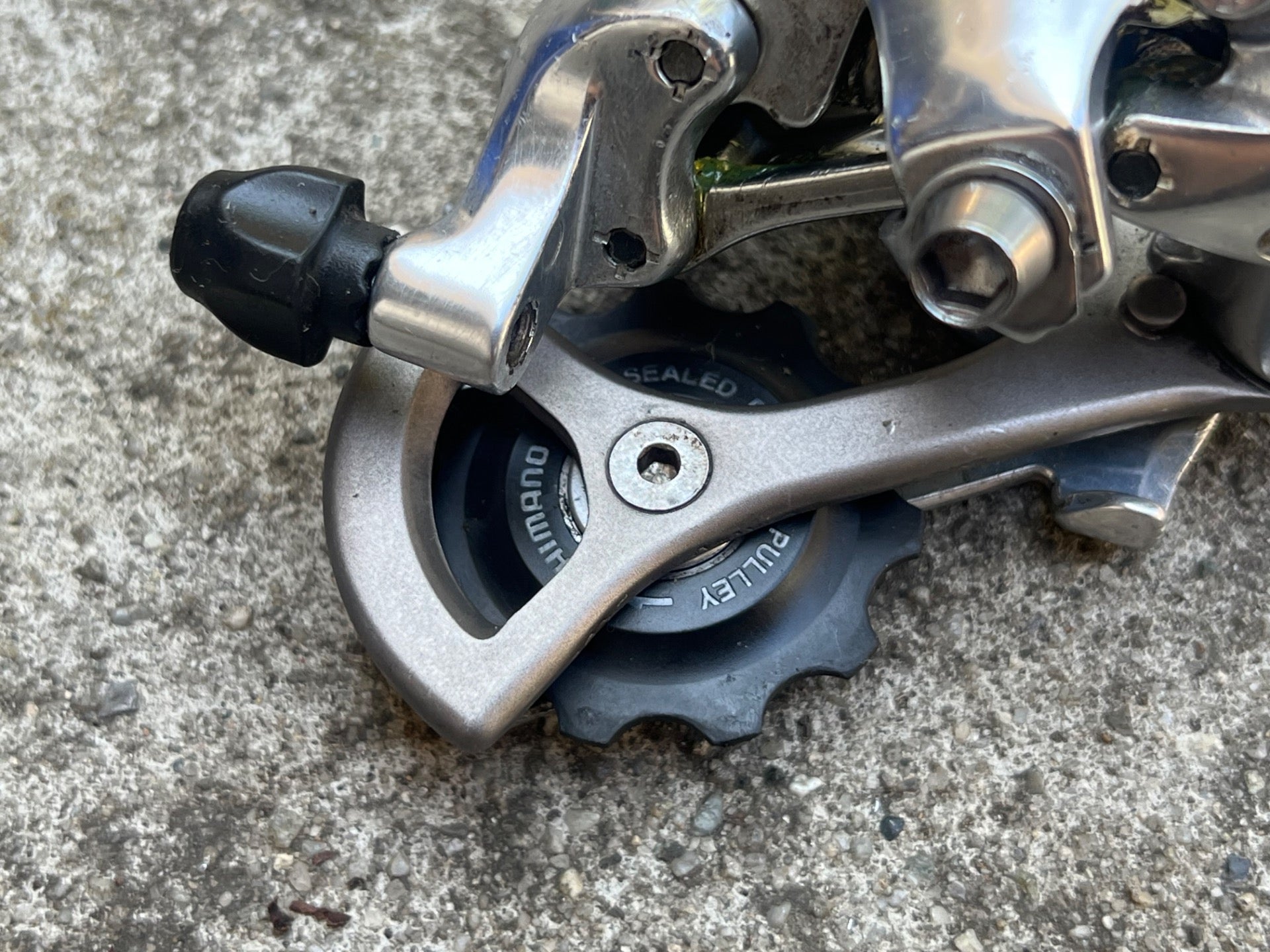 Shimano Ultegra RD-6600 10 Speed Short Cage Rear Derailleur Silver Road Bike  - Image 3